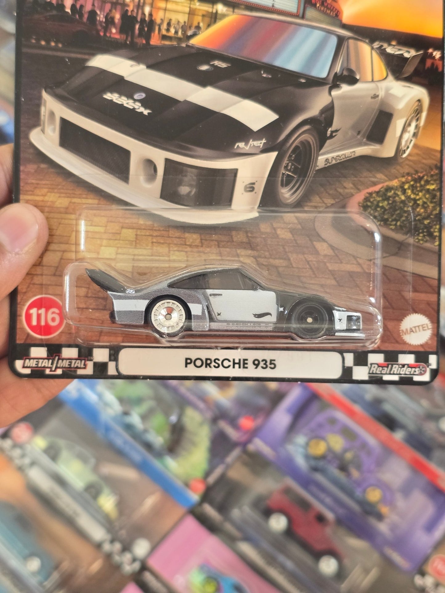 Premium Hot Wheels Porsche 935 - Boulevard 116 (Creased Card) - Kinder Logs