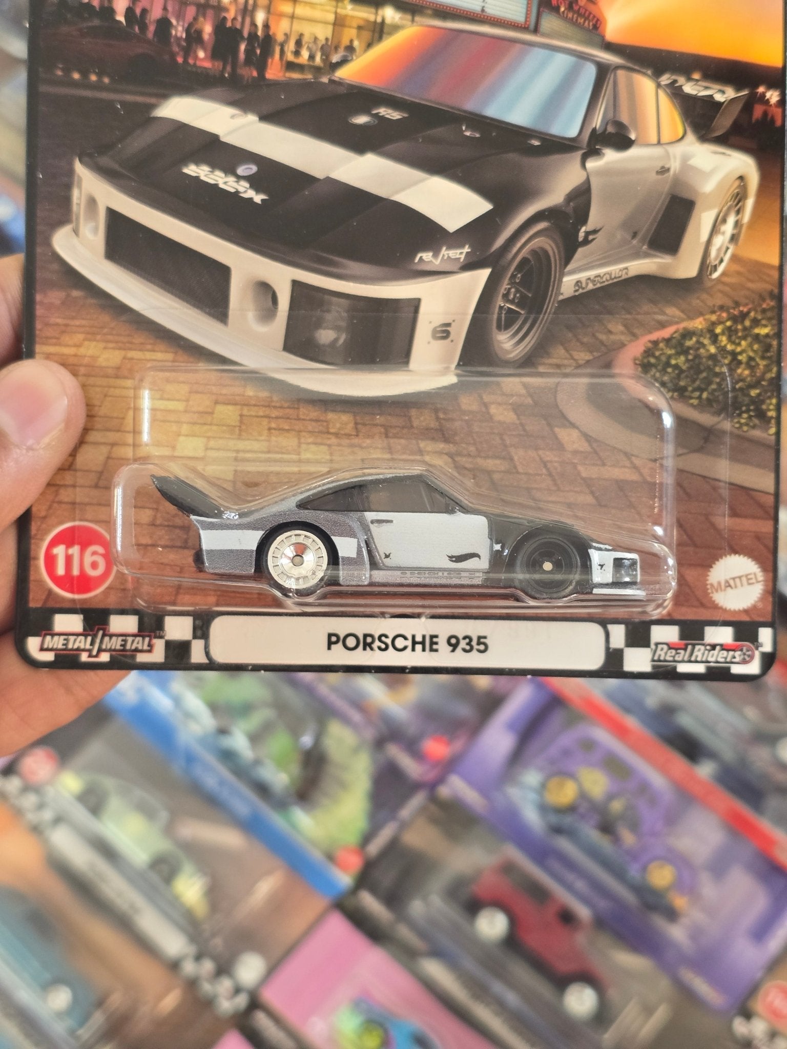 Premium Hot Wheels Porsche 935 - Boulevard 116 (Creased Card) - Kinder Logs