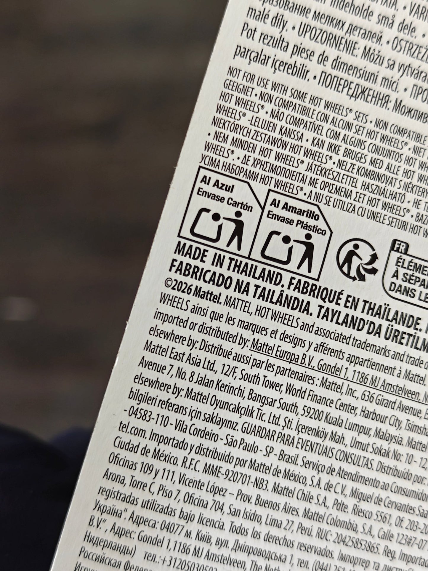 Premium Hot Wheels Porsche Carrera GT - Yellow - Timeless Icons (Imported) - Kinder Logs