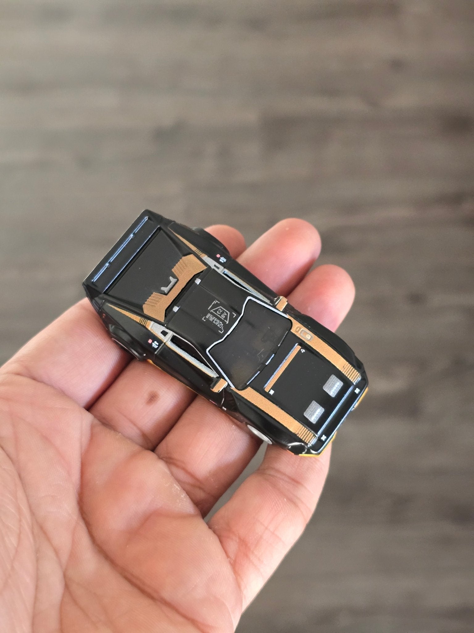 Premium Hot Wheels Quadra Turbo - R V - Tech (Uncarded - New) - Kinder Logs