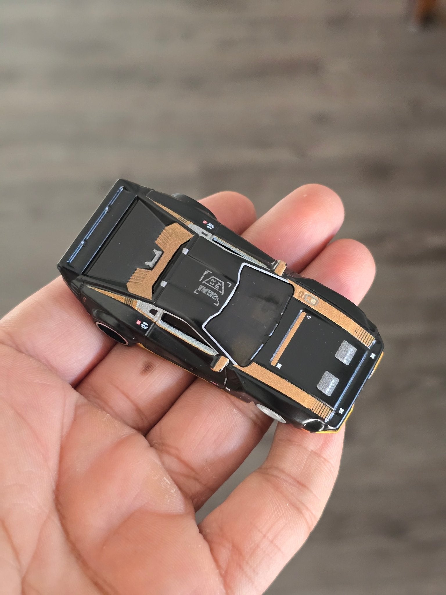 Premium Hot Wheels Quadra Turbo - R V - Tech (Uncarded - New) - Kinder Logs