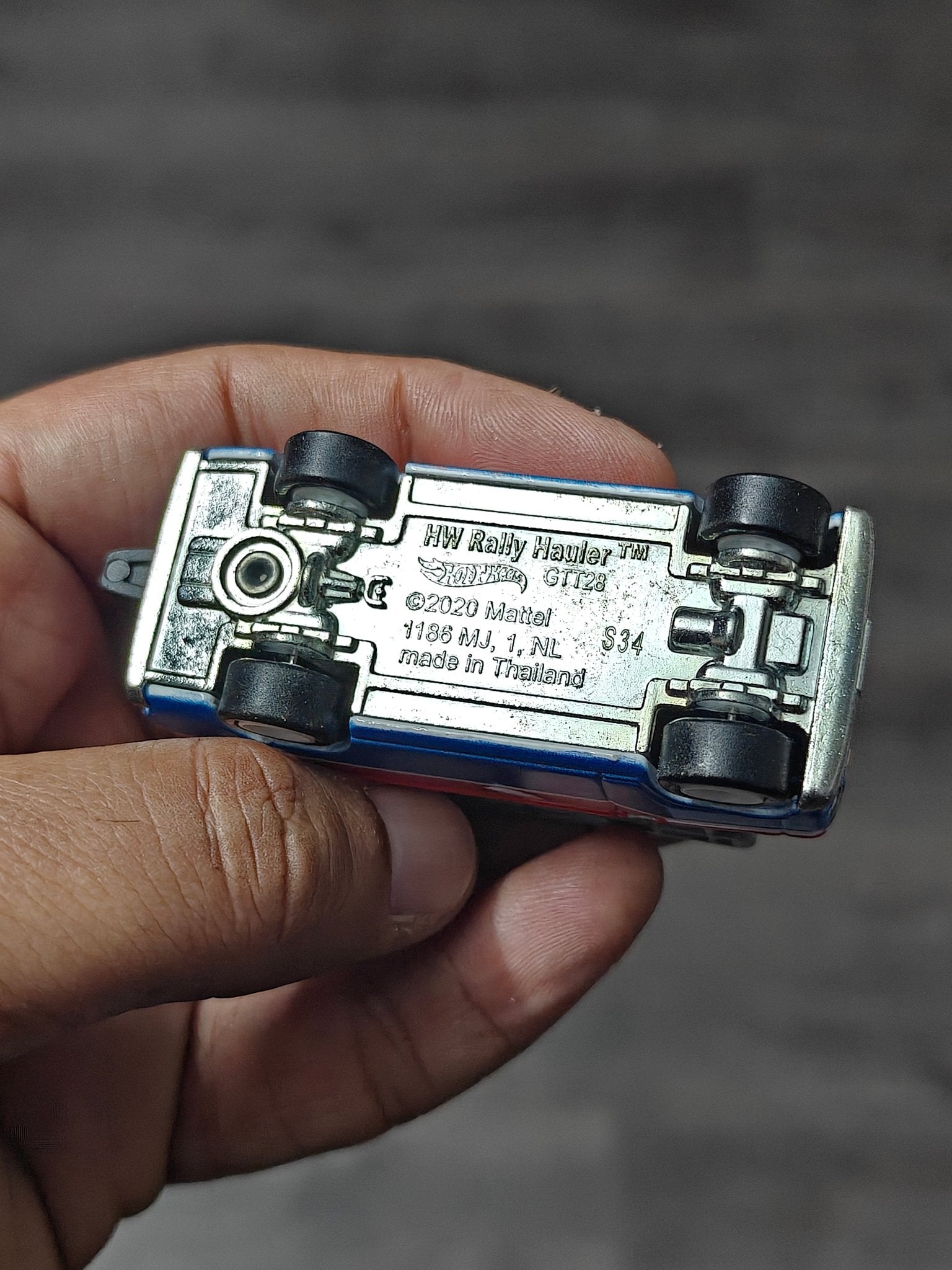 Premium Hot Wheels Rally Hauler (Uncarded - New) - Kinder Logs