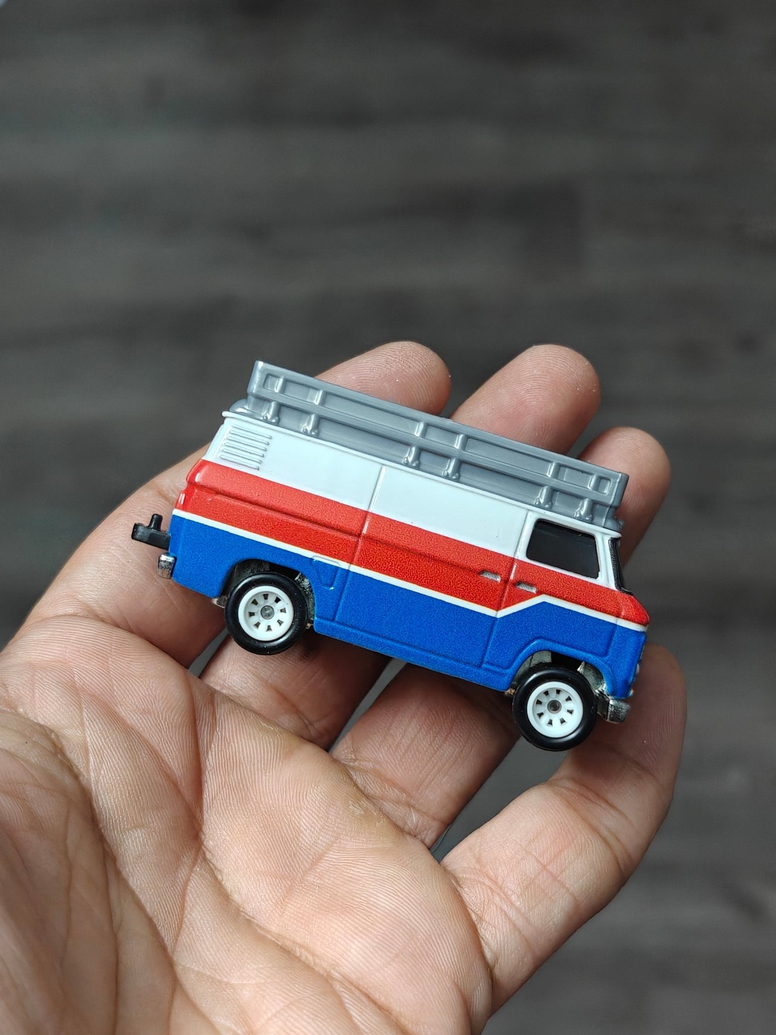 Premium Hot Wheels Rally Hauler (Uncarded - New) - Kinder Logs