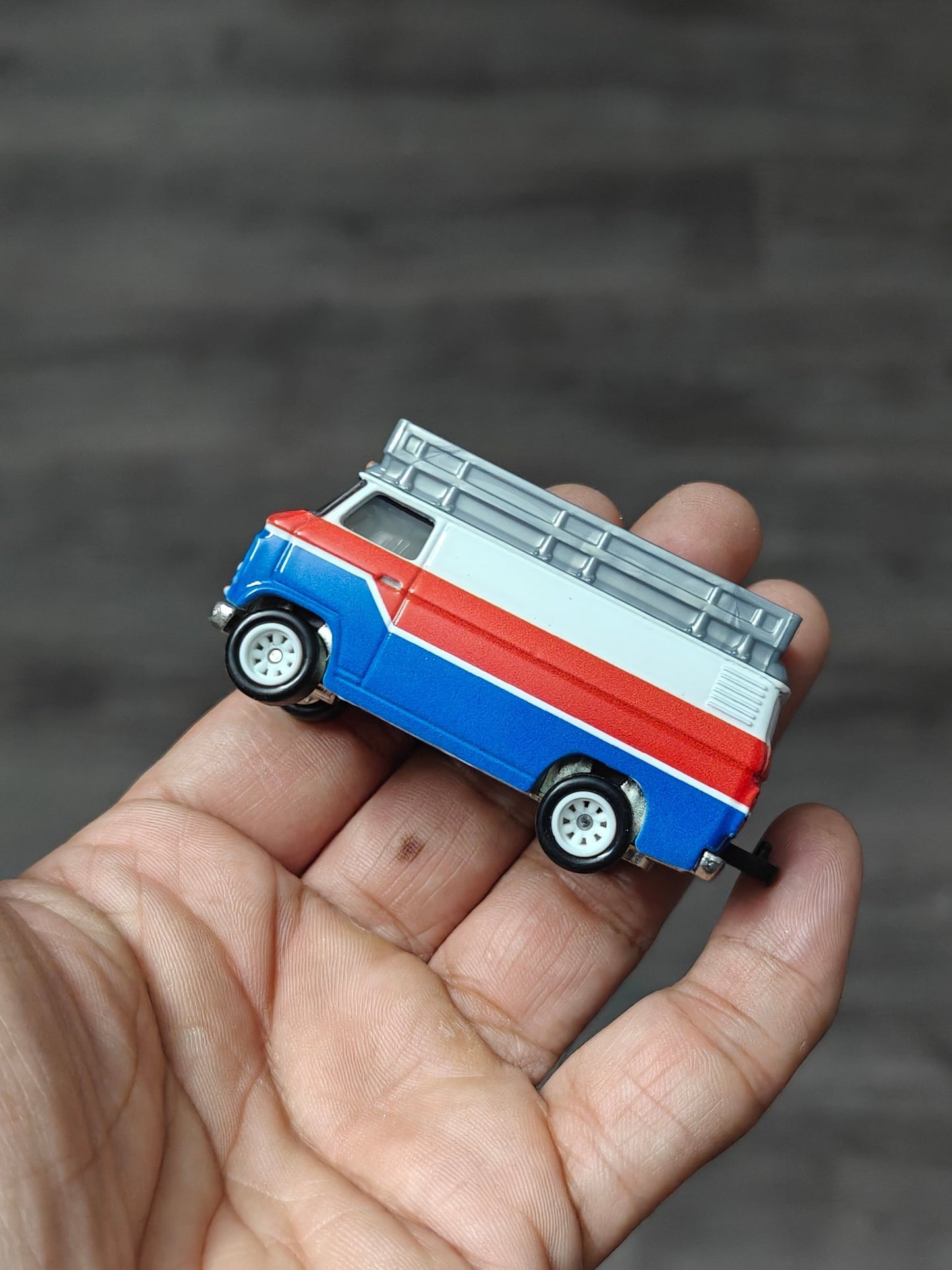 Premium Hot Wheels Rally Hauler (Uncarded - New) - Kinder Logs