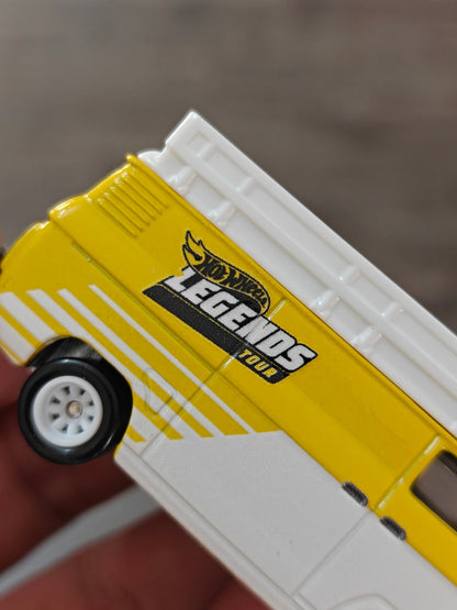 Premium Hot Wheels Rally Hauler - Without Trailer (Uncarded) - Kinder Logs