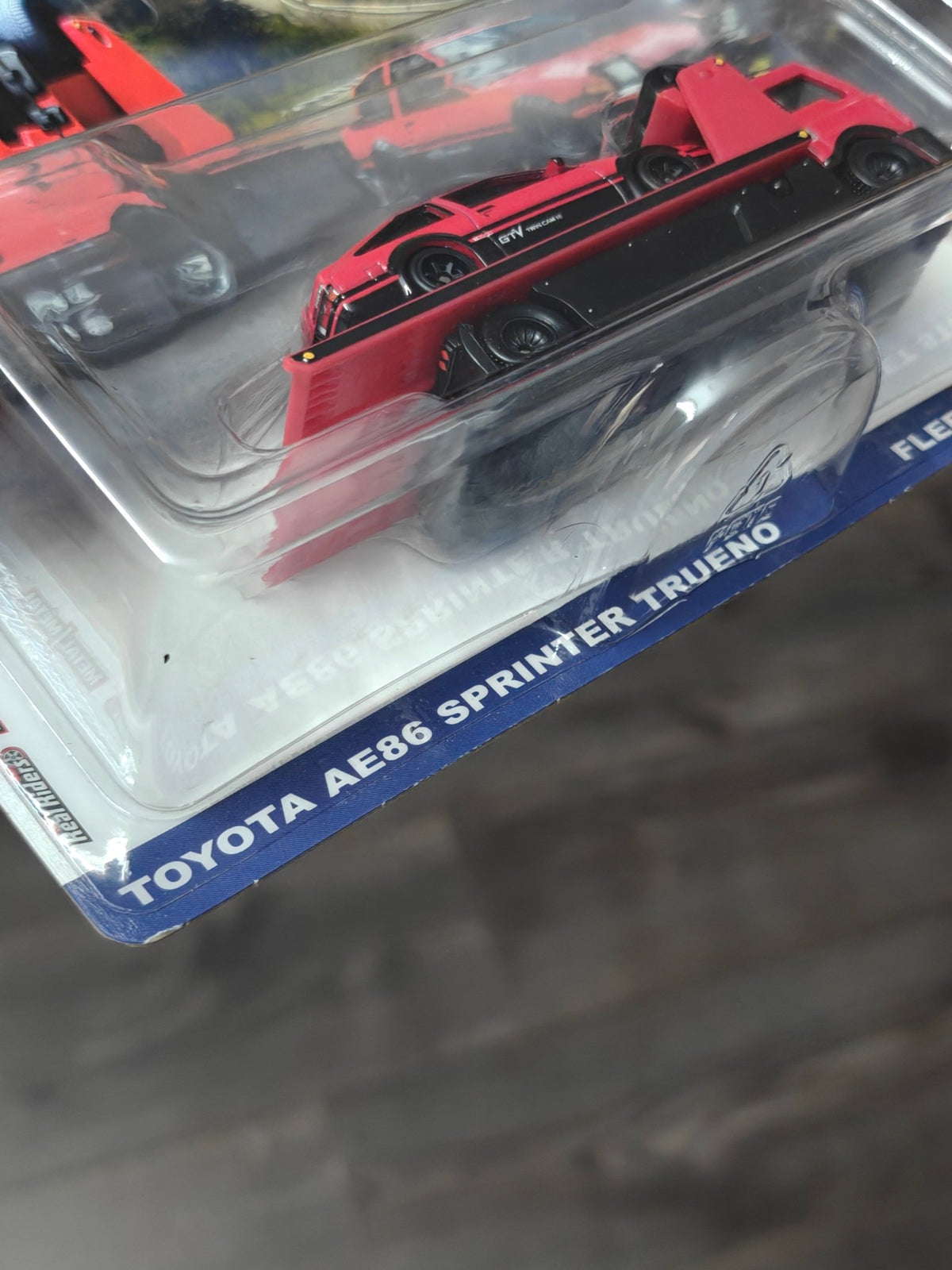 Premium Hot Wheels Team Transport Toyota AE86 And Fleet Street (Imported) - Kinder Logs