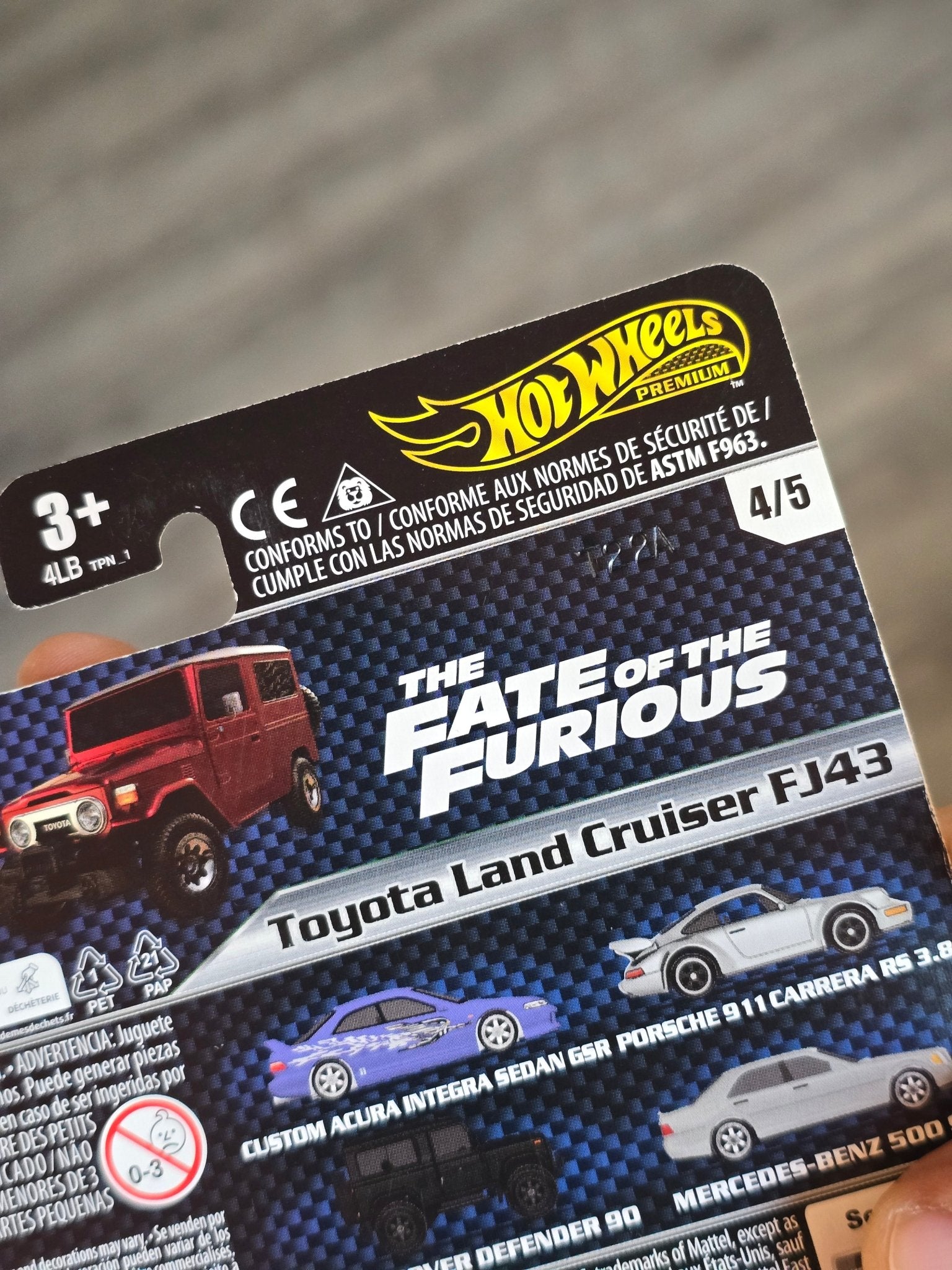 Premium Hot Wheels Toyota Land Cruiser FJ43 - Fast & Furious (Imported) - Kinder Logs