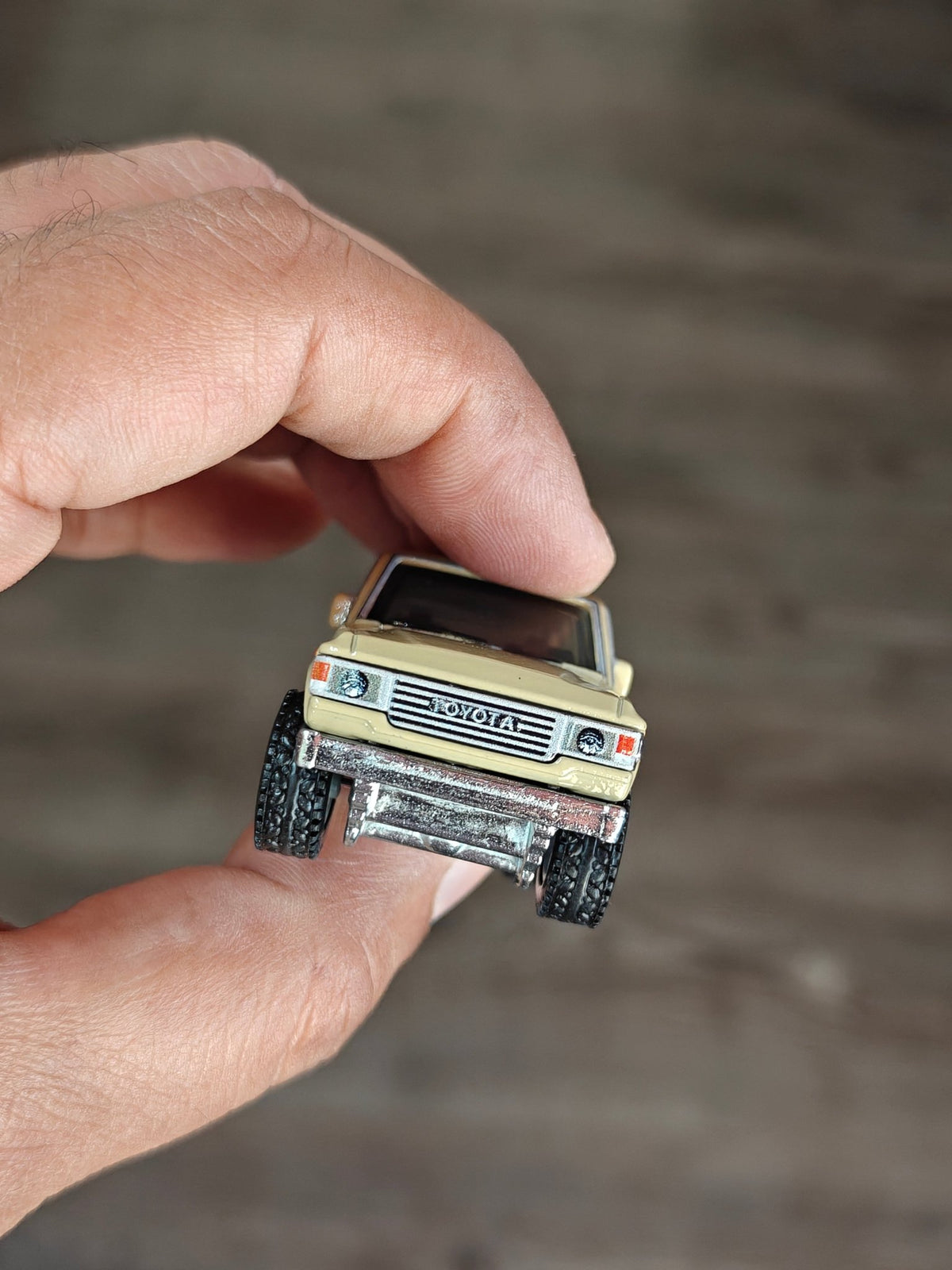 Premium Hot Wheels Toyota Land Cruiser FJ60 - Fast & Furious (Uncarded - New) - Kinder Logs