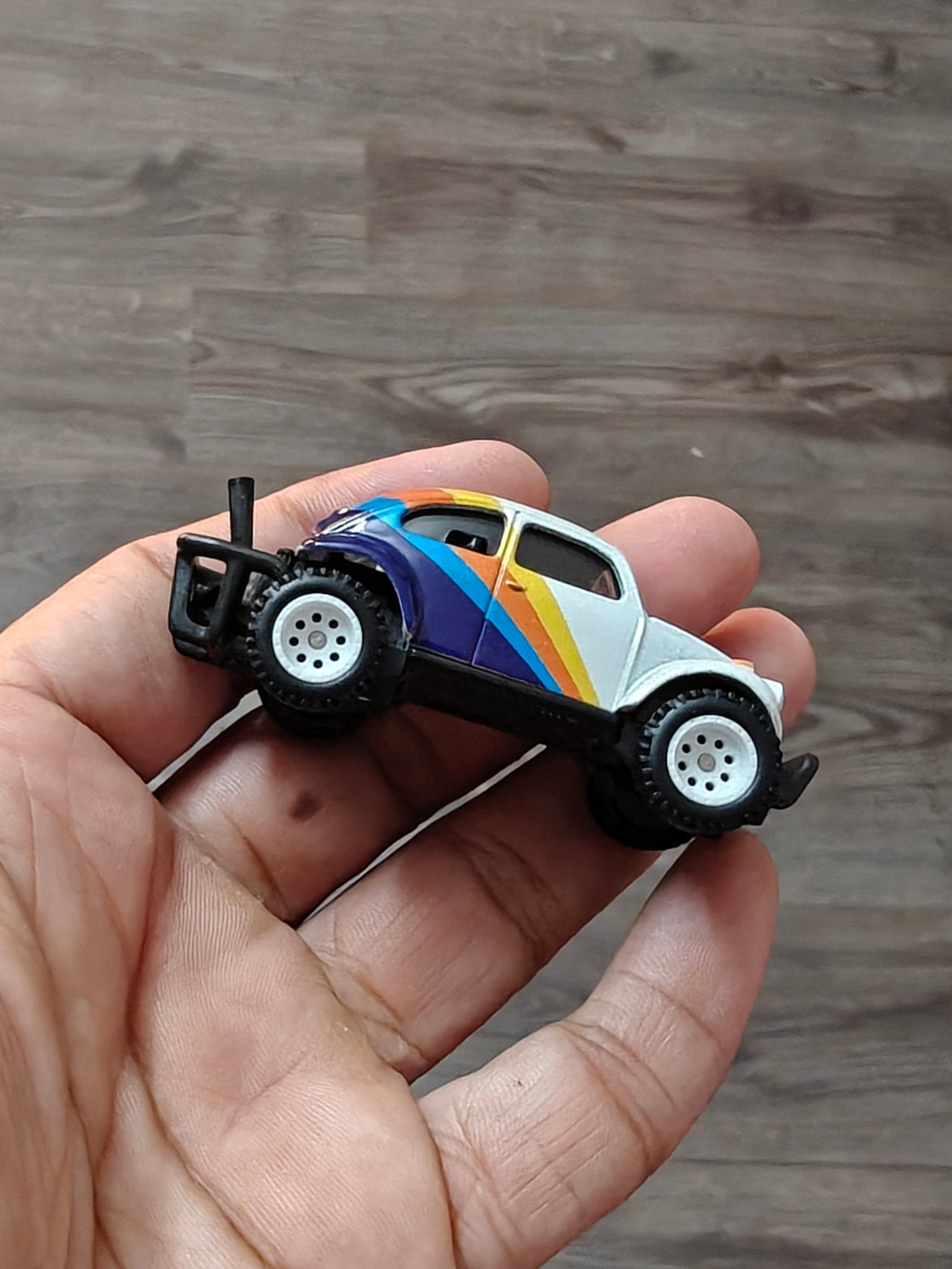 Premium Hot Wheels Volkswagen Baja Bug - White (Uncarded) - Kinder Logs