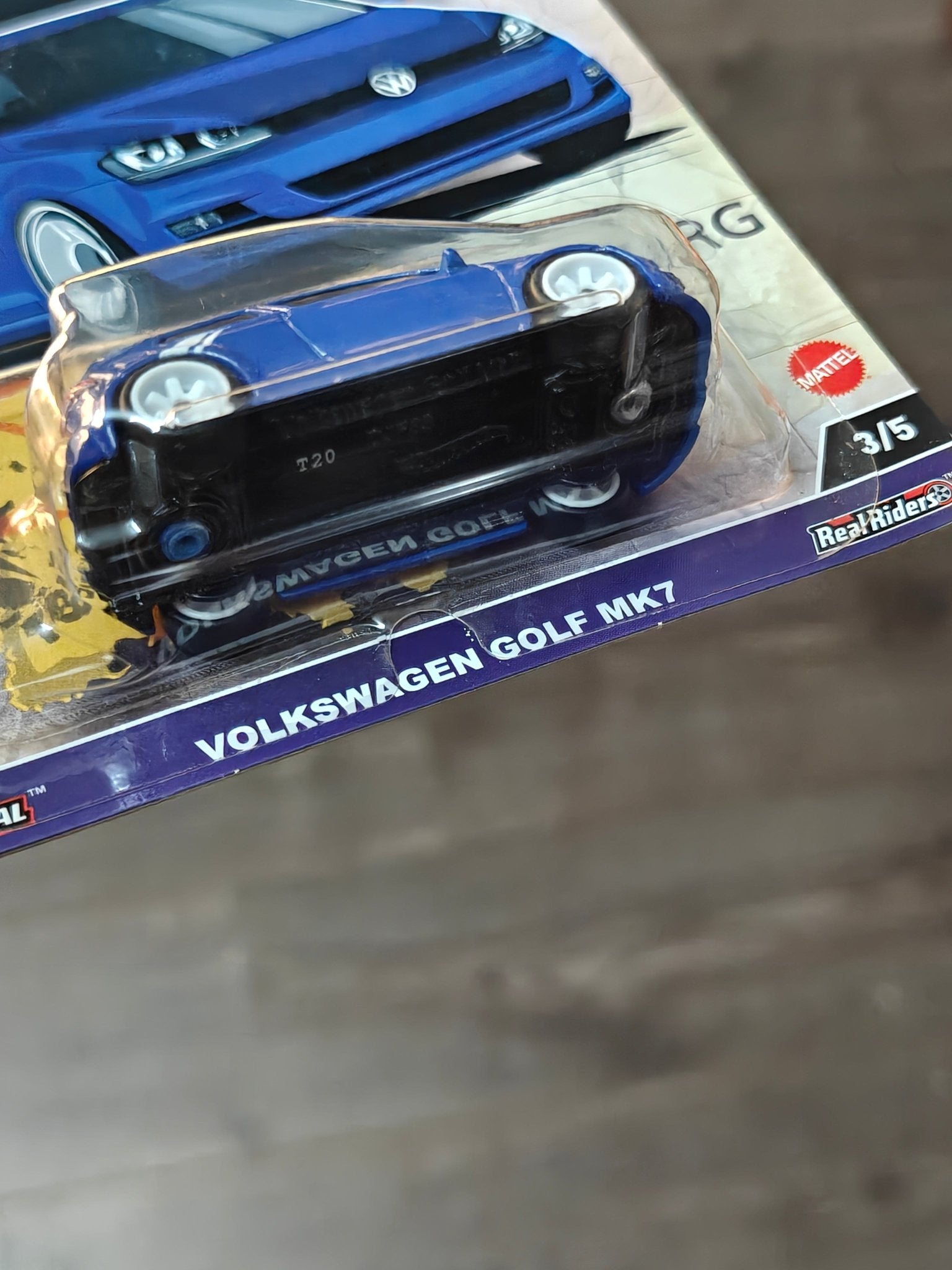 Premium Hot Wheels Volkswagen Golf MK7 (Imported) - Kinder Logs