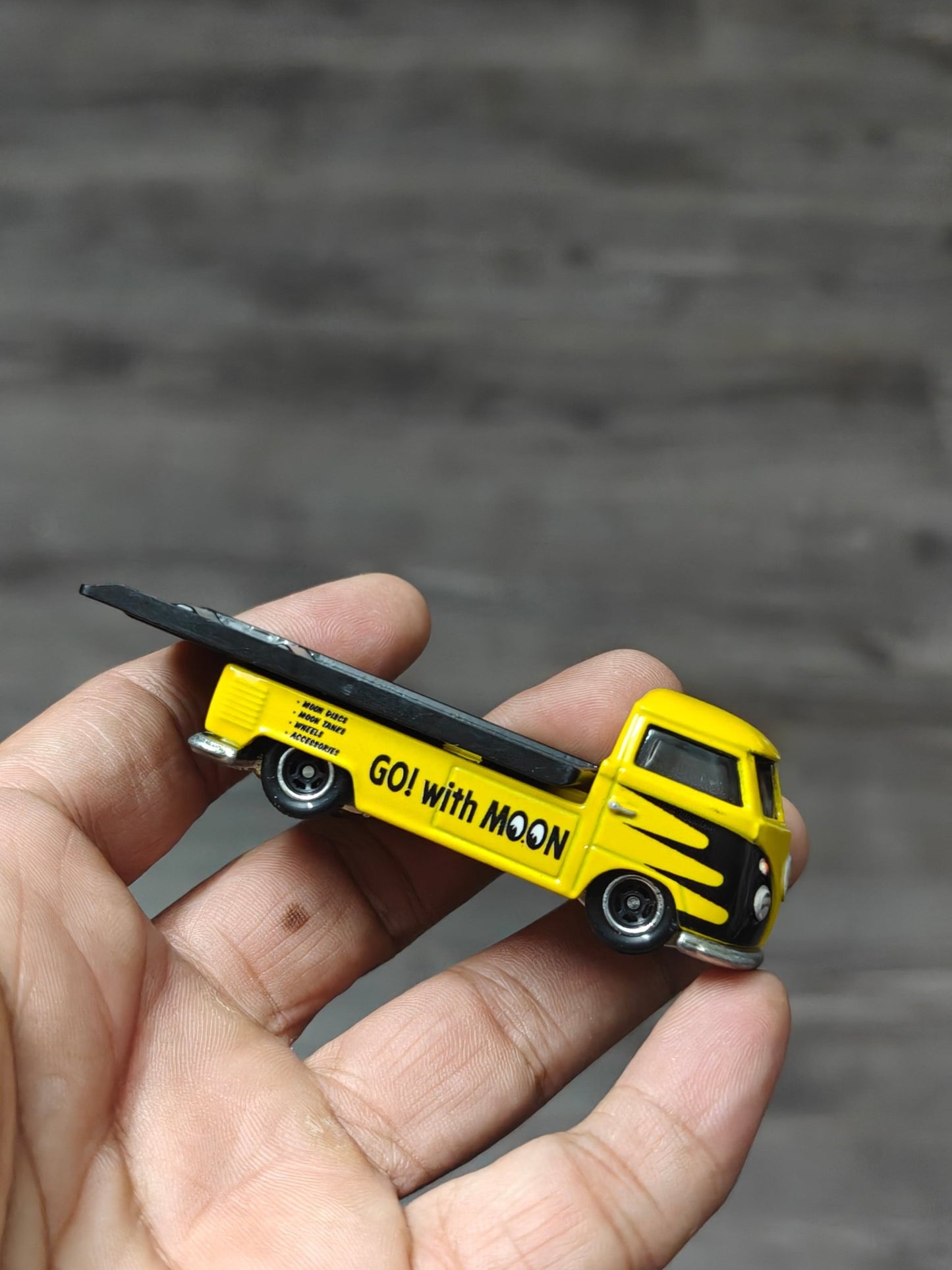 Premium Hot Wheels Volkswagen T1 Pickup "Moon Eyes" (Pre - Owned) - Kinder Logs