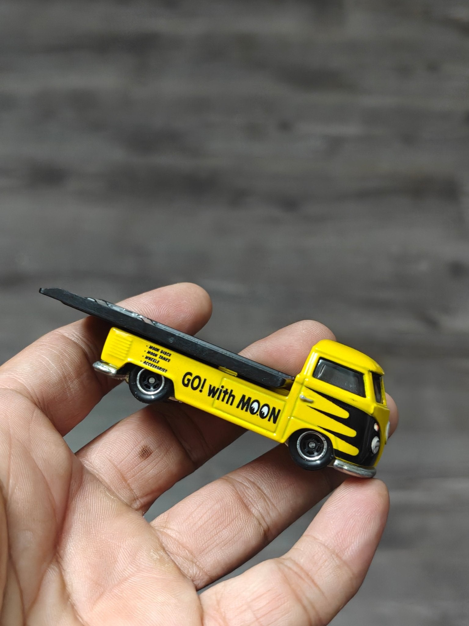 Premium Hot Wheels Volkswagen T1 Pickup "Moon Eyes" (Pre - Owned) - Kinder Logs