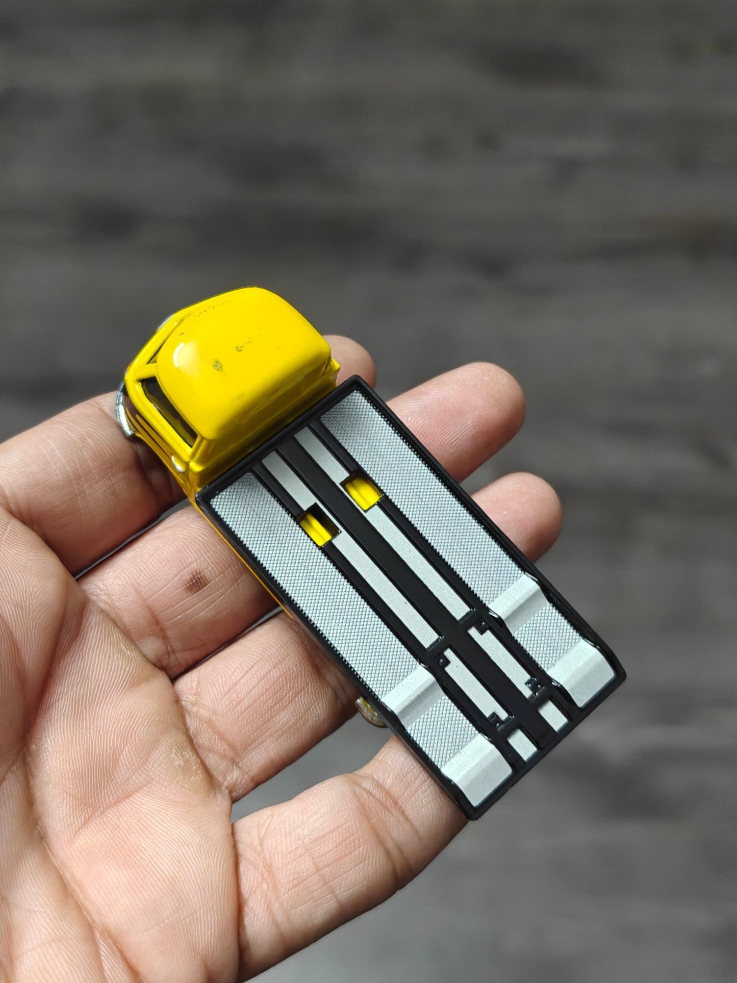 Premium Hot Wheels Volkswagen T1 Pickup "Moon Eyes" (Pre - Owned) - Kinder Logs