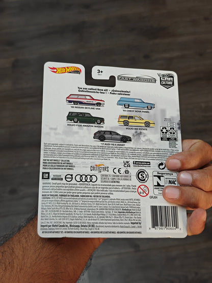 Premium Hot Wheels Volvo P220 Amazon Wagon - Fast Wagons (Imported) - Kinder Logs