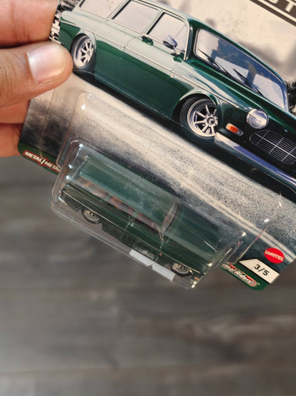 Premium Hot Wheels Volvo P220 Amazon Wagon - Fast Wagons (Imported) - Kinder Logs