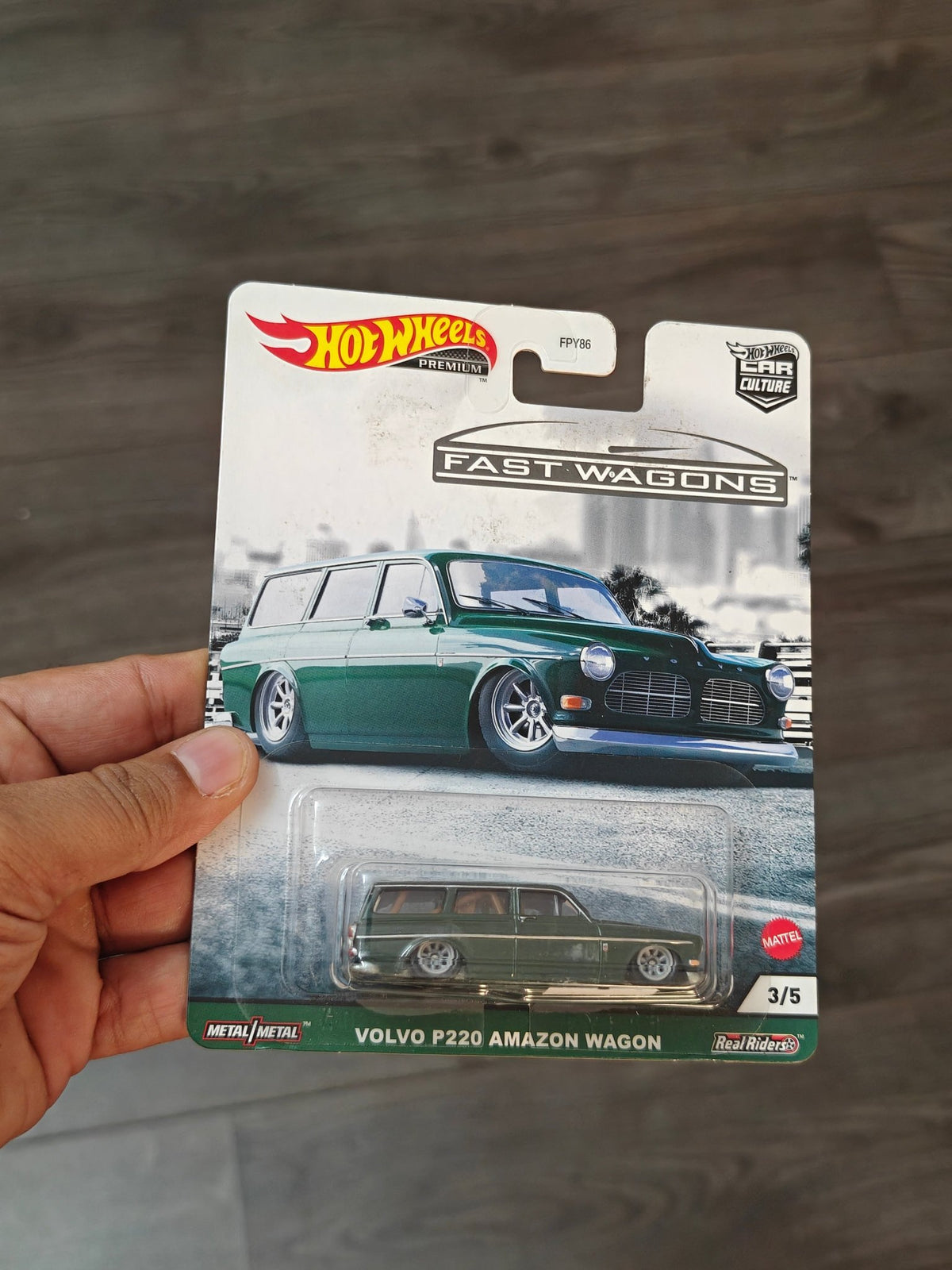 Premium Hot Wheels Volvo P220 Amazon Wagon - Fast Wagons (Imported) - Kinder Logs