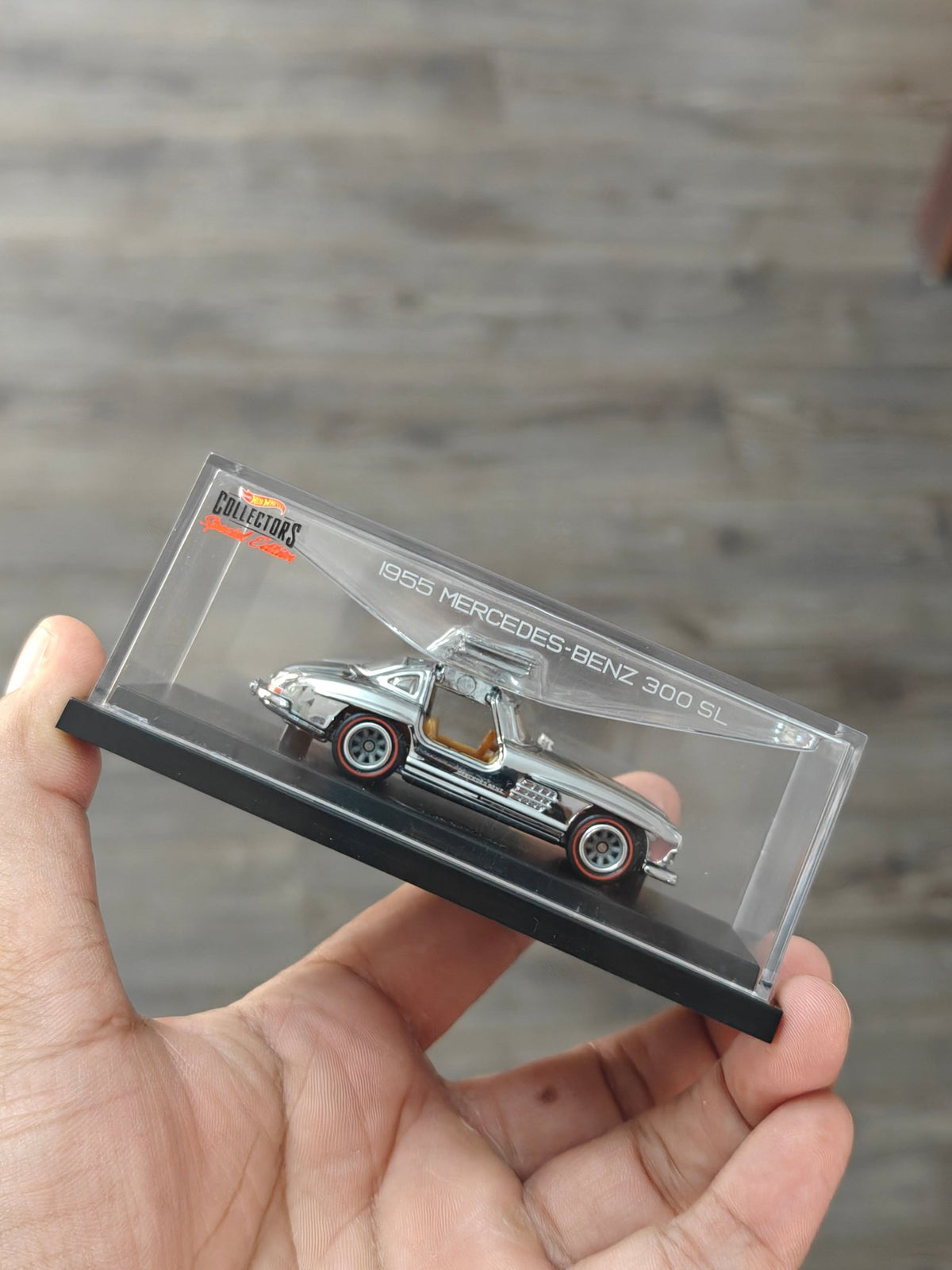 RLC Hot Wheels 1955 Mercedes-Benz 300 SL Special Edition (Silver Chrome) - Kinder Logs