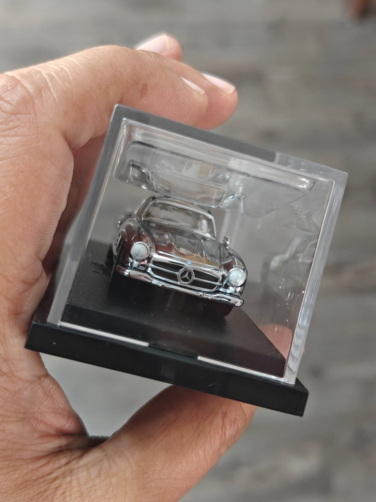 RLC Hot Wheels 1955 Mercedes-Benz 300 SL Special Edition (Silver Chrome) - Kinder Logs