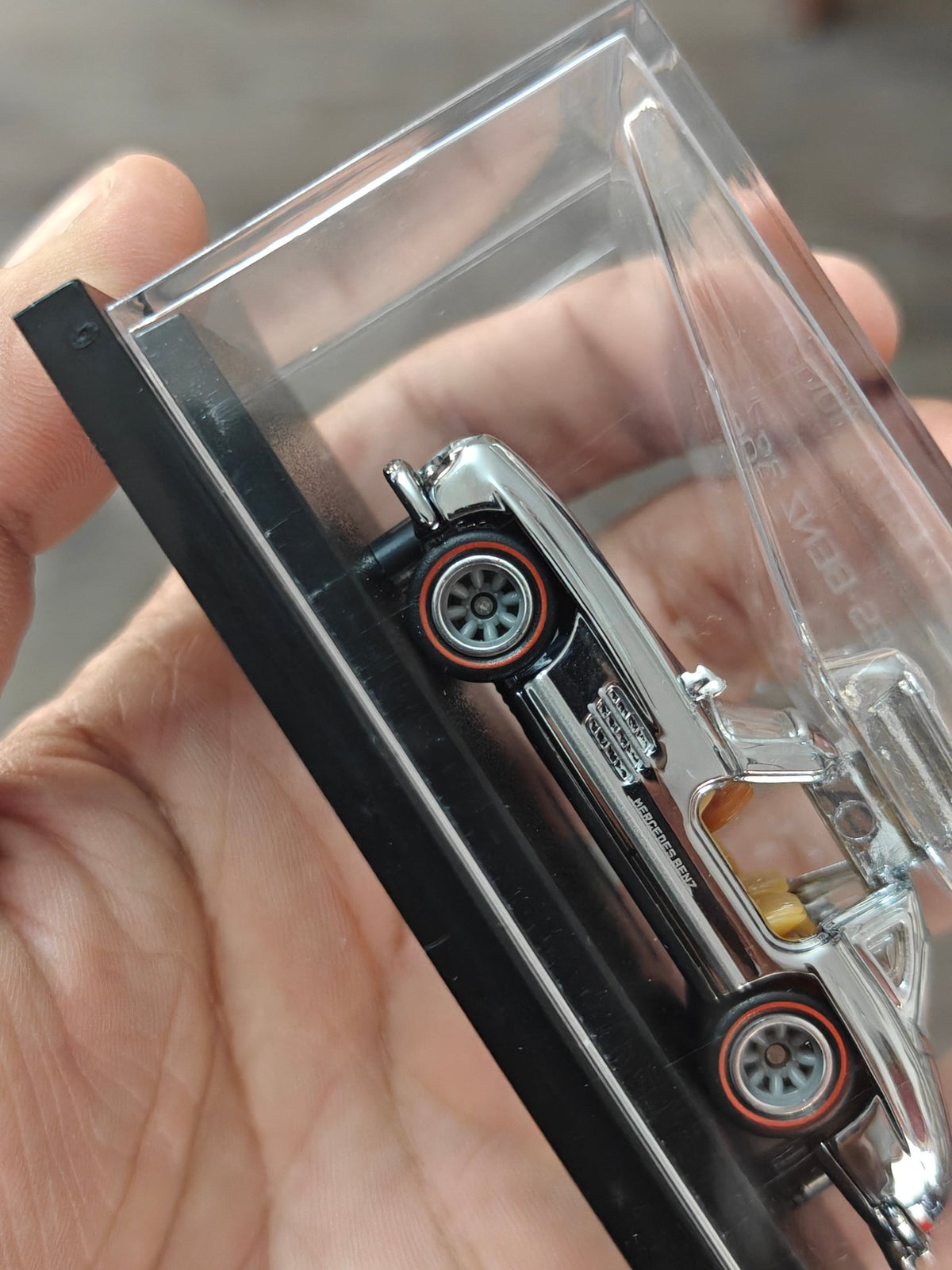 RLC Hot Wheels 1955 Mercedes-Benz 300 SL Special Edition (Silver Chrome) - Kinder Logs