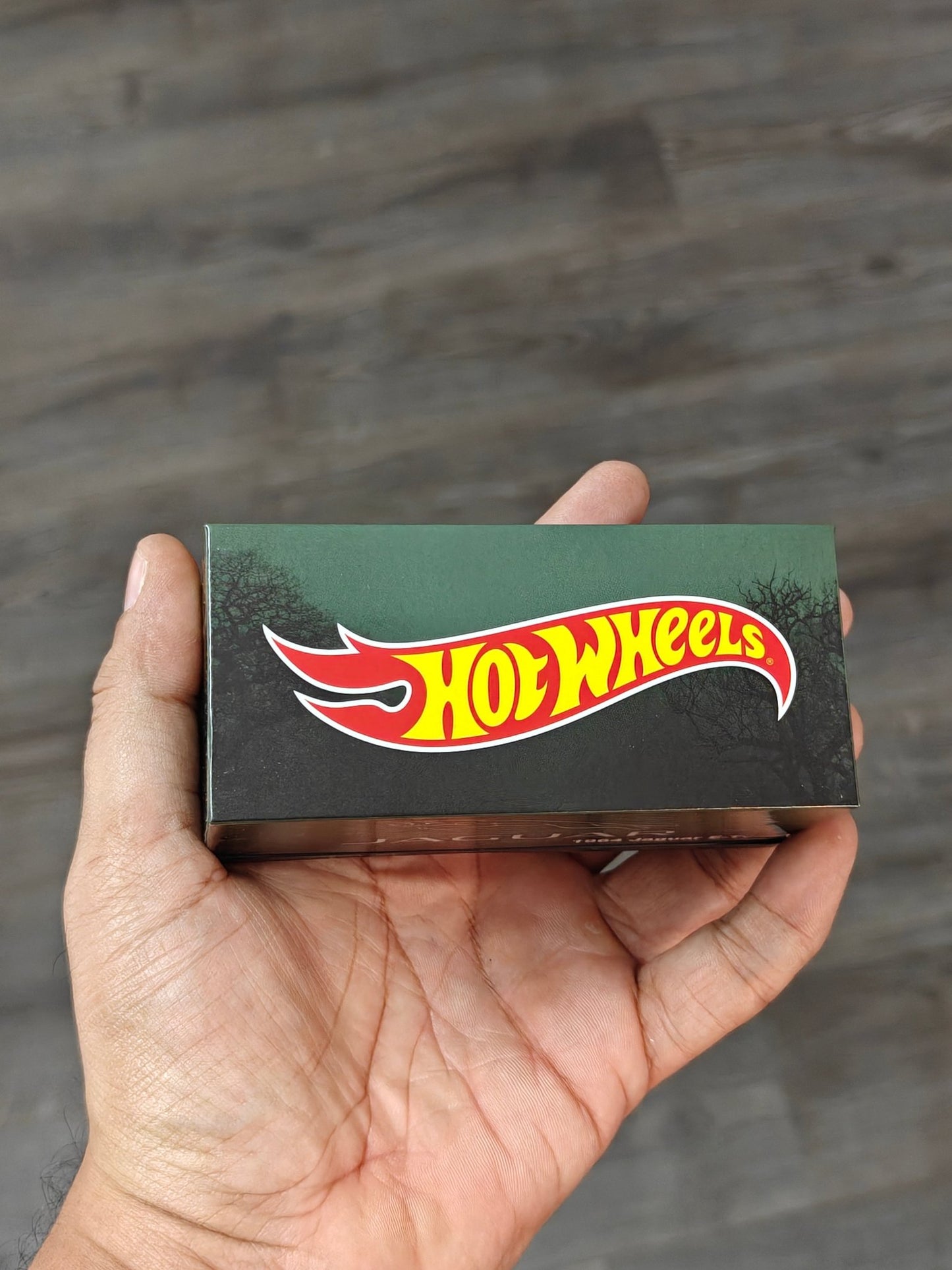 RLC Hot Wheels 1964 Jaguar E - Type (Spectraflame Green) - Kinder Logs