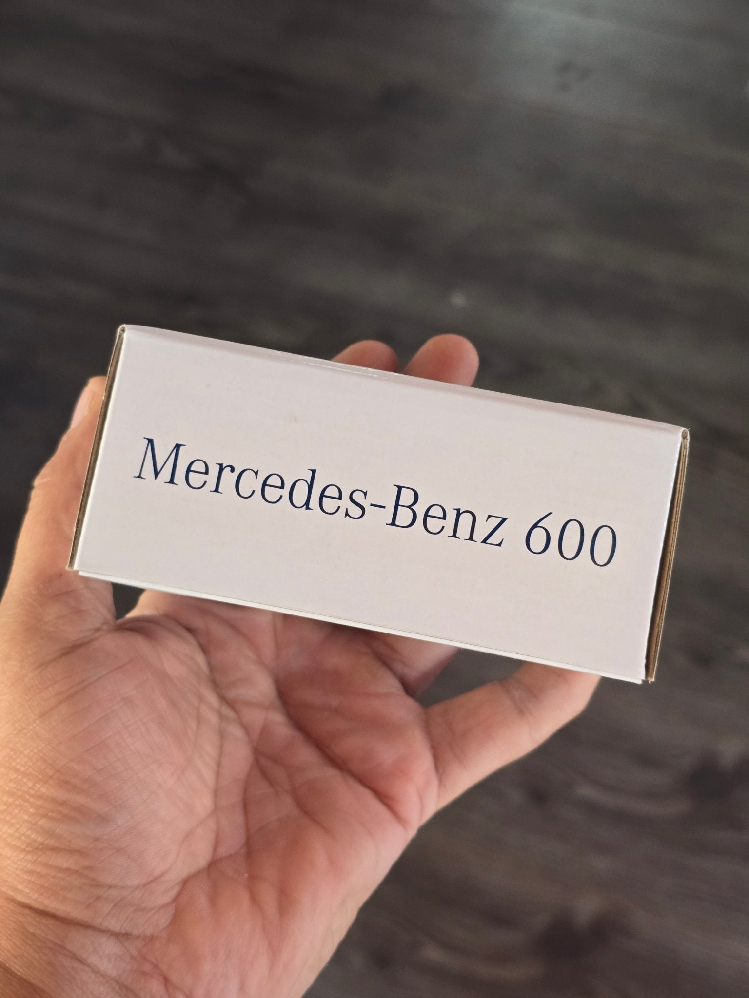 RLC Hot Wheels 1964 Mercedes - Benz 600 "Pullman" (Spectraflame Steel Blue) - Kinder Logs