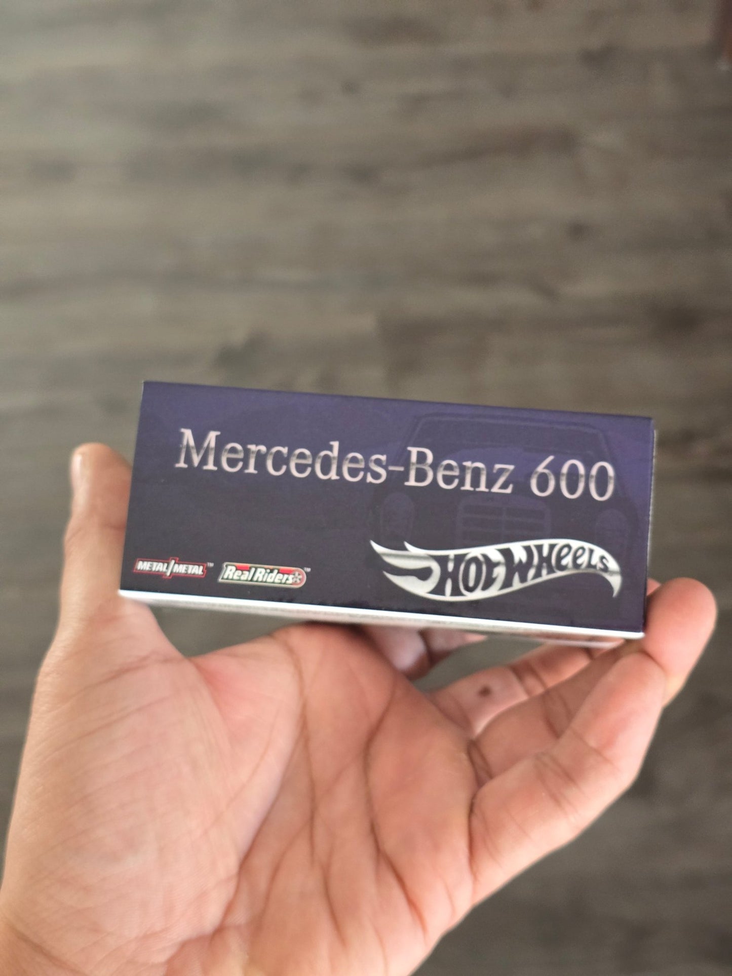 RLC Hot Wheels 1964 Mercedes - Benz 600 "Pullman" (Spectraflame Steel Blue) - Kinder Logs