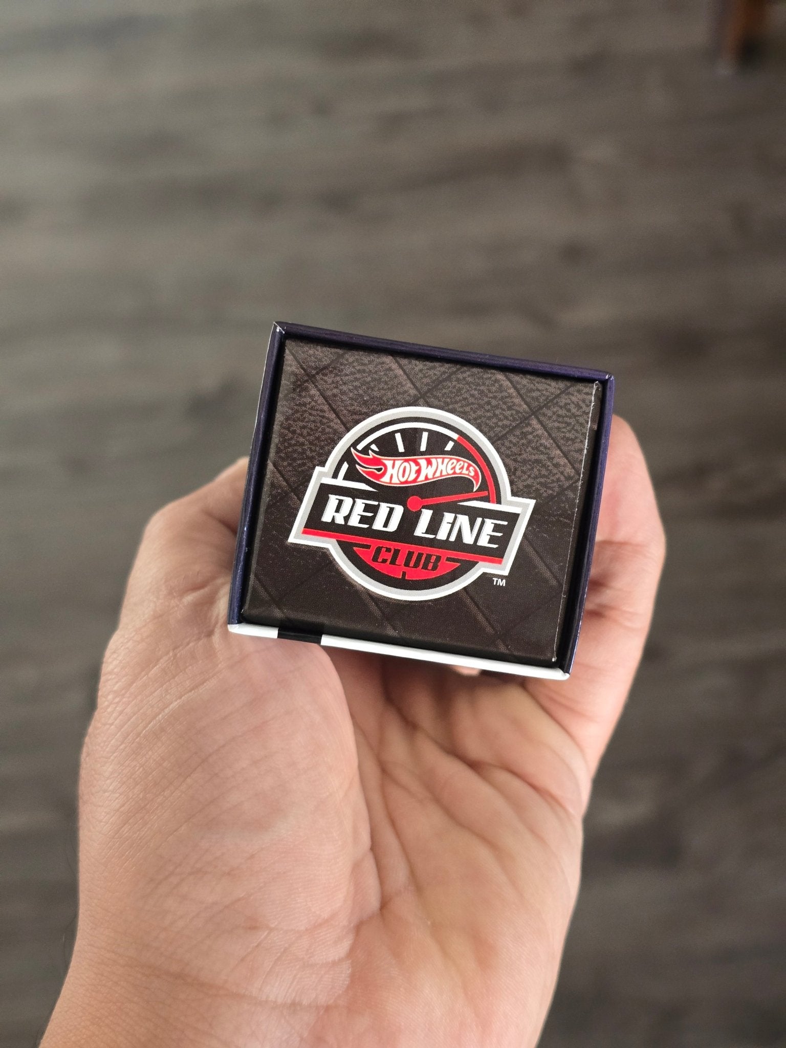 RLC Hot Wheels 1964 Mercedes - Benz 600 "Pullman" (Spectraflame Steel Blue) - Kinder Logs