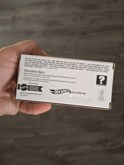 RLC Hot Wheels 1964 Mercedes - Benz 600 "Pullman" (Spectraflame Steel Blue) - Kinder Logs