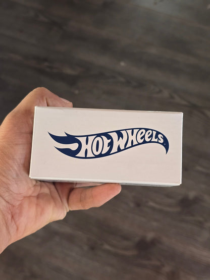 RLC Hot Wheels 1964 Mercedes - Benz 600 "Pullman" (Spectraflame Steel Blue) - Kinder Logs