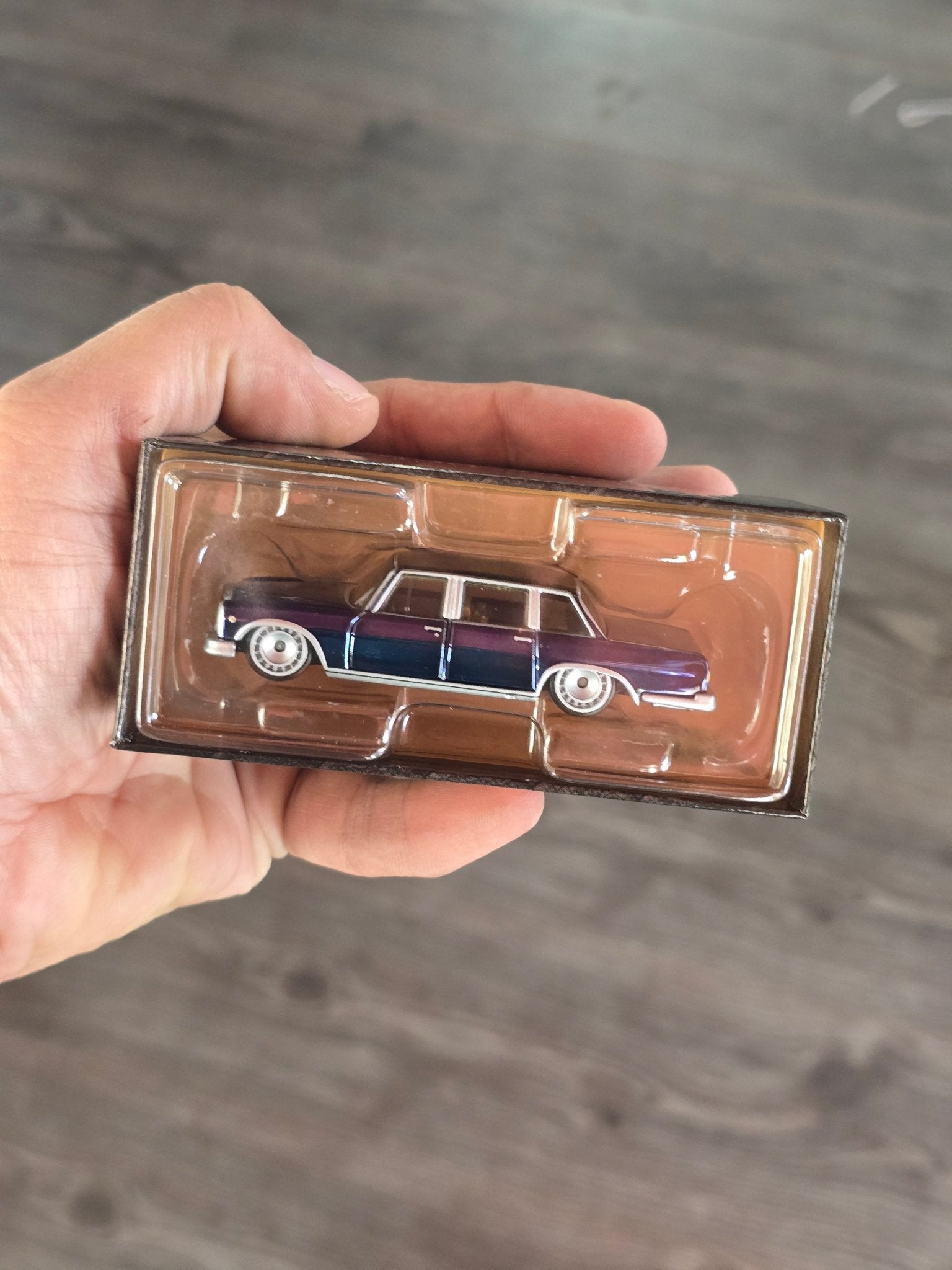 RLC Hot Wheels 1964 Mercedes - Benz 600 "Pullman" (Spectraflame Steel Blue) - Kinder Logs