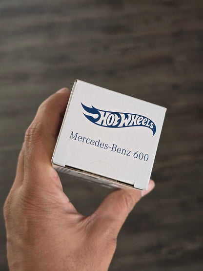 RLC Hot Wheels 1964 Mercedes - Benz 600 "Pullman" (Spectraflame Steel Blue) - Kinder Logs