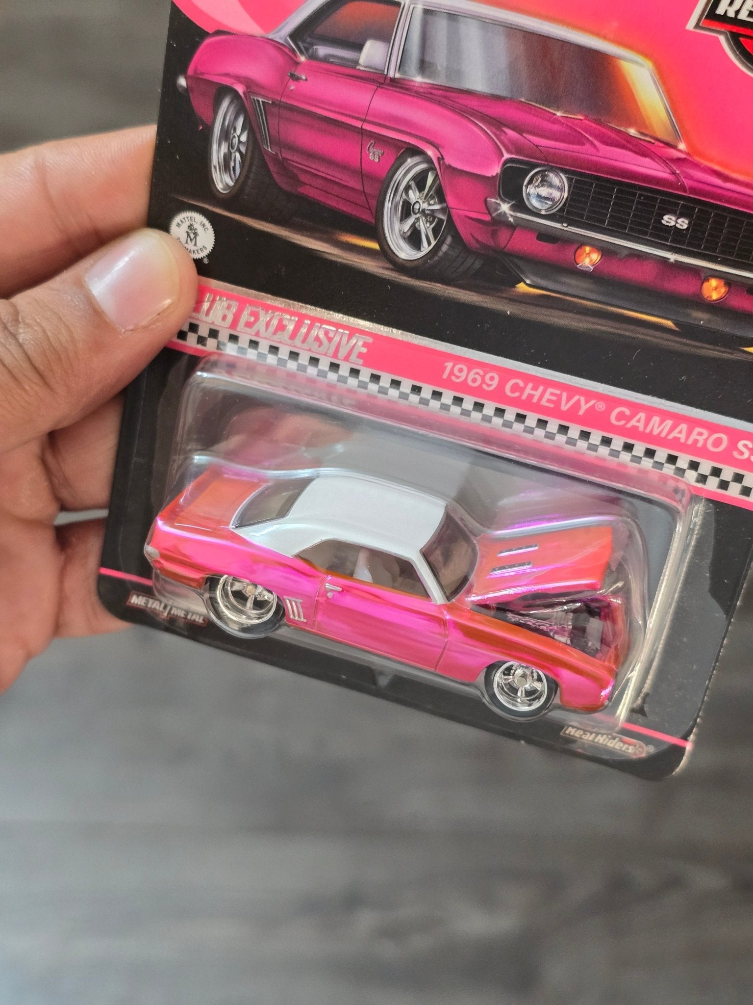 RLC Hot Wheels 1969 Chevy Camaro SS (Spectraflame Pink) - Kinder Logs