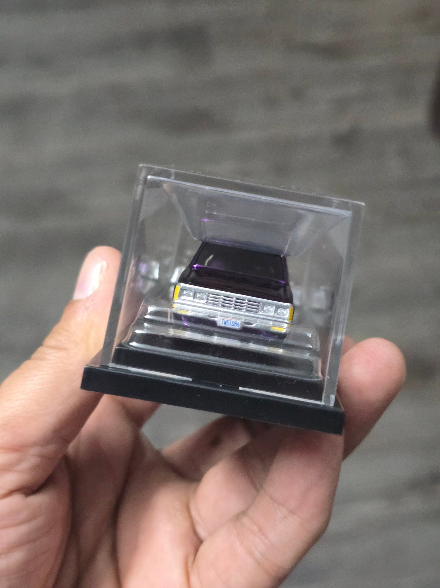 RLC Hot Wheels 1986 Nissan 720 King Cab (Spectraflame Dark Purple) - Kinder Logs