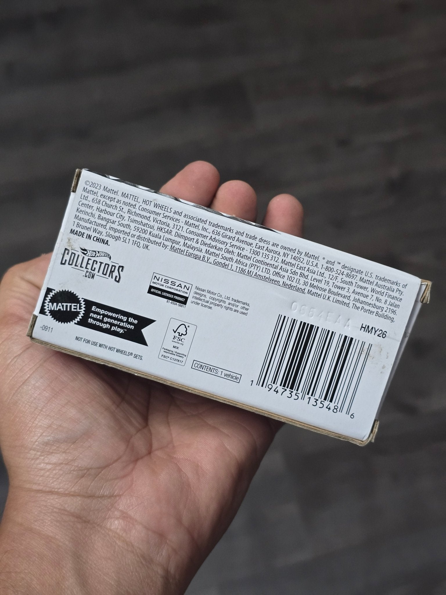 RLC Hot Wheels 1986 Nissan 720 King Cab (Spectraflame Dark Purple) - Kinder Logs