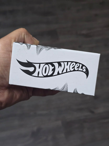 RLC Hot Wheels 1986 Nissan 720 King Cab (Spectraflame Dark Purple) - Kinder Logs