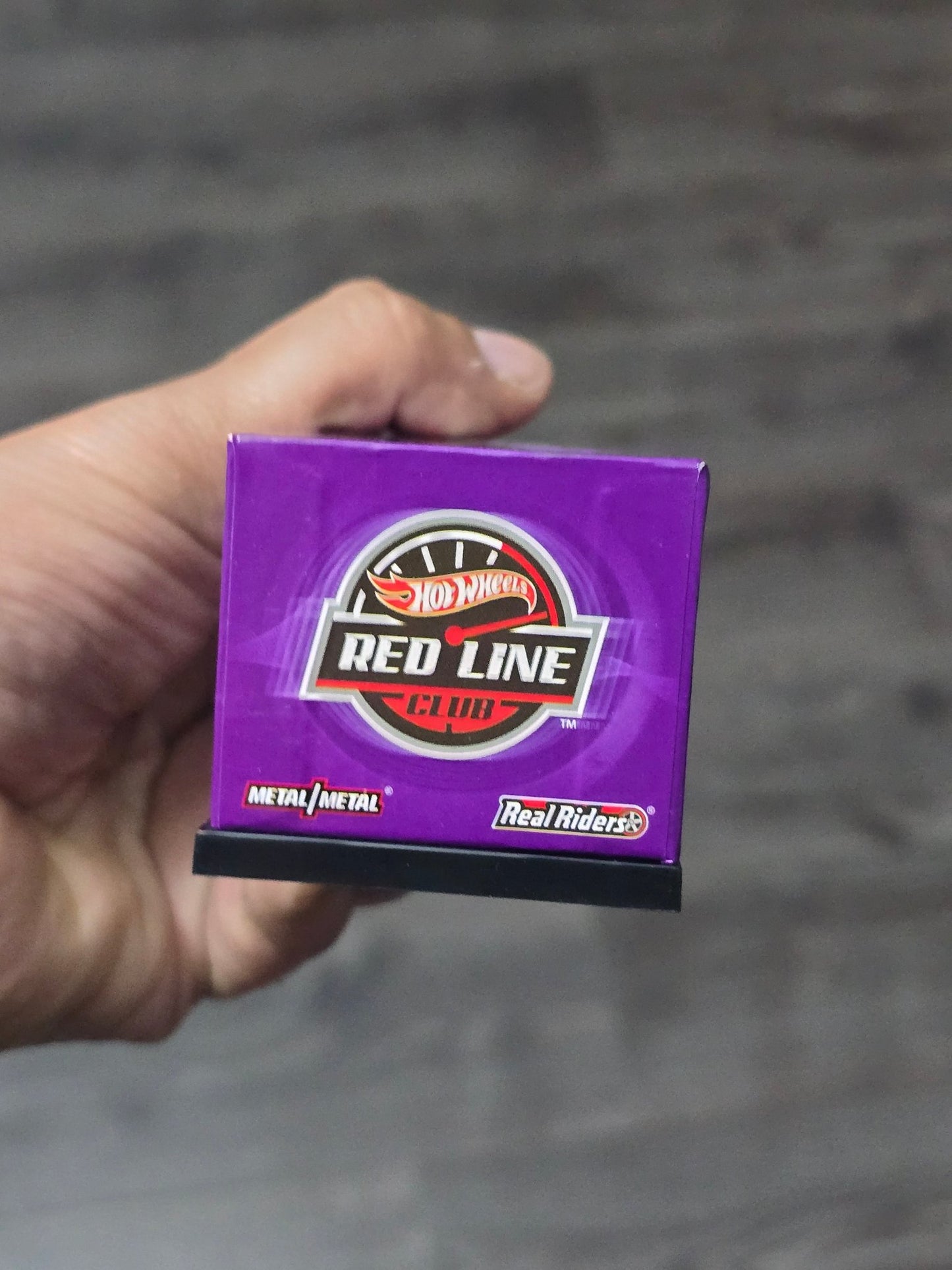 RLC Hot Wheels 1986 Nissan 720 King Cab (Spectraflame Dark Purple) - Kinder Logs