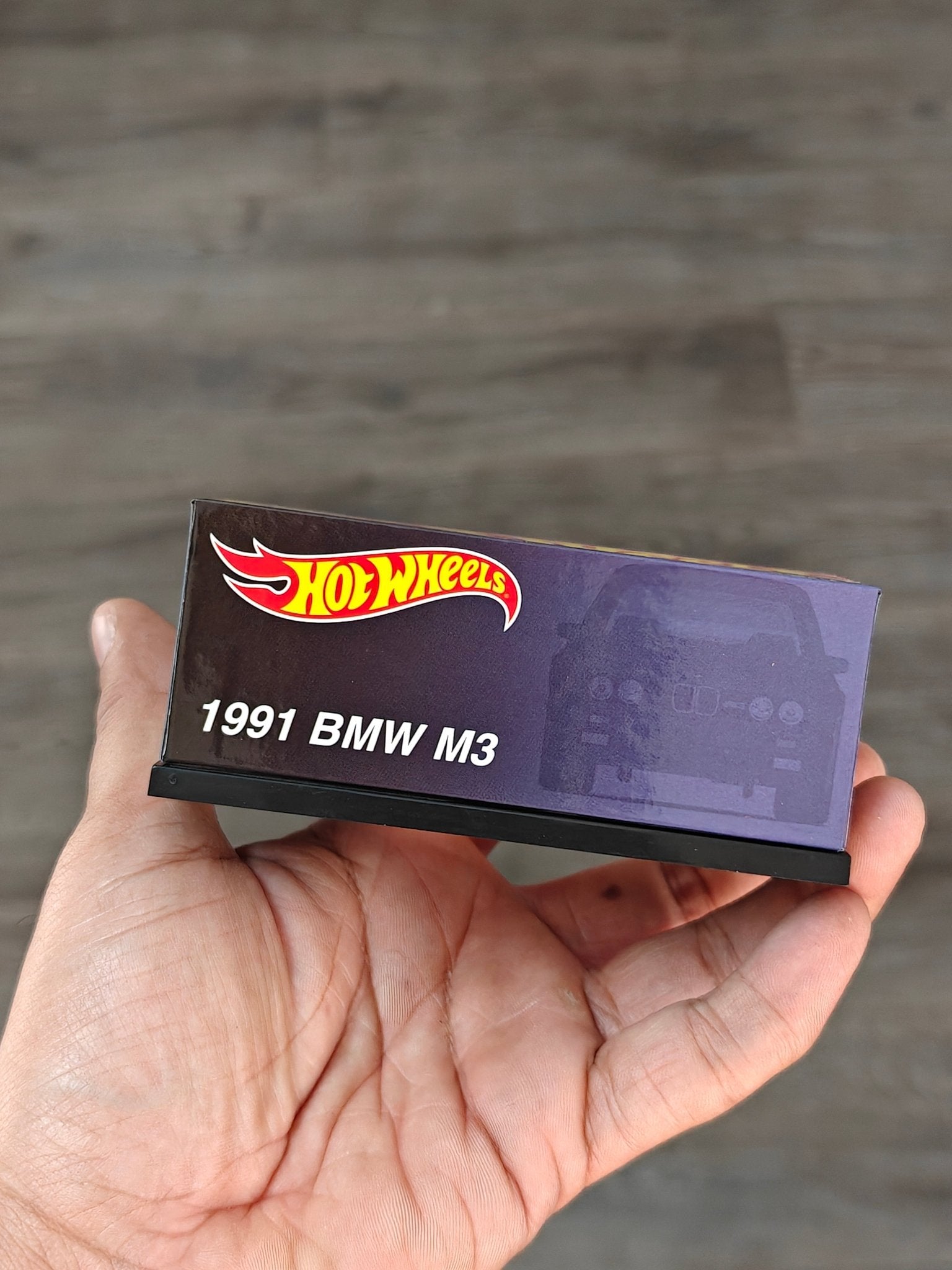 RLC Hot Wheels 1991 BMW M3 Collectors Edition (Spectraflame Blue) - Kinder Logs