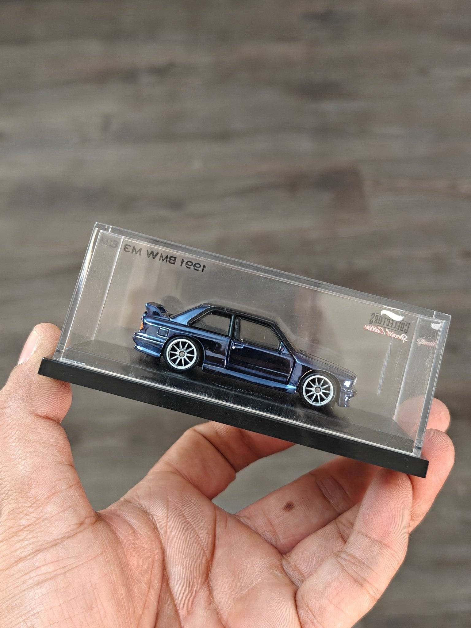 RLC Hot Wheels 1991 BMW M3 Collectors Edition (Spectraflame Blue) - Kinder Logs