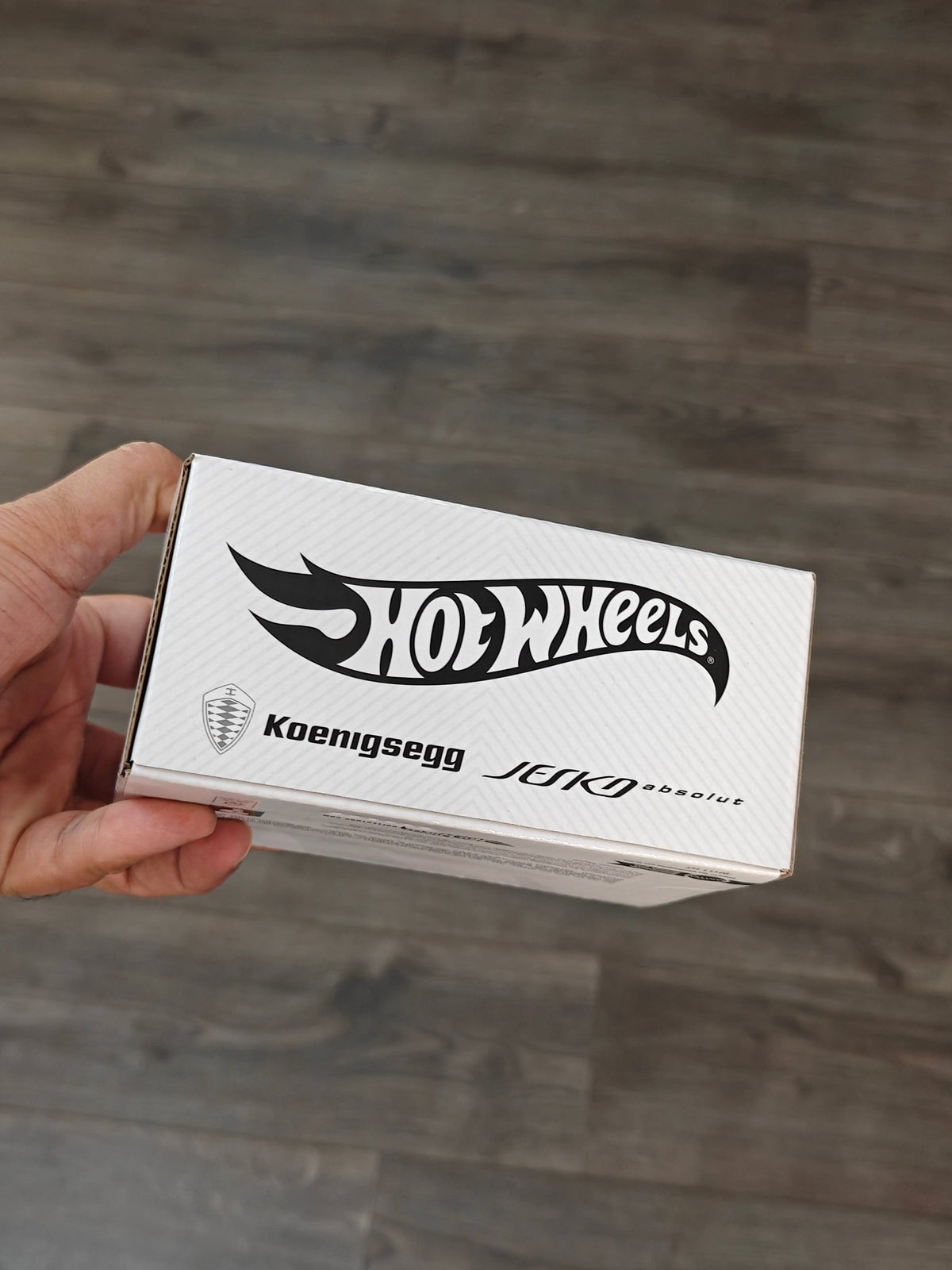RLC Hot Wheels Koenigsegg Jesko Absolut (Spectraflame Slate) - Kinder Logs