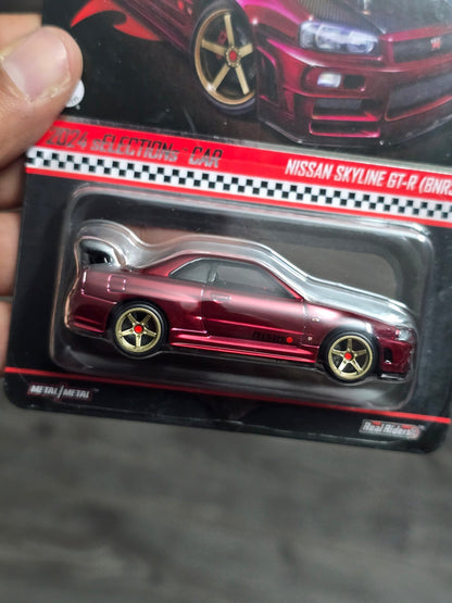 RLC Hot Wheels sELECTIONs Nissan Skyline GT - R BNR34 (Spectraflame Oxblood) - Kinder Logs