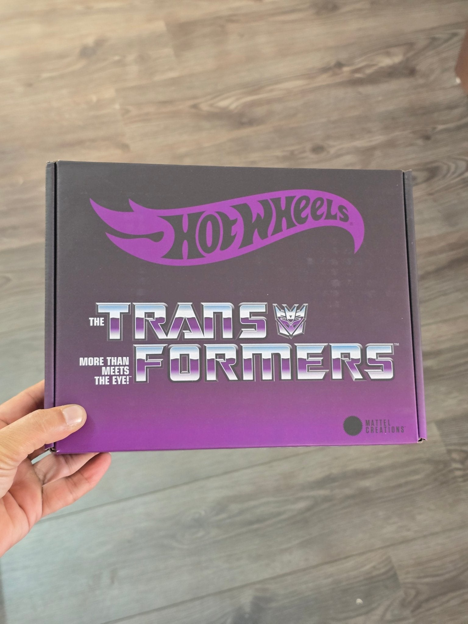 RLC Hot Wheels Transformers Nemesis Prime - Kinder Logs