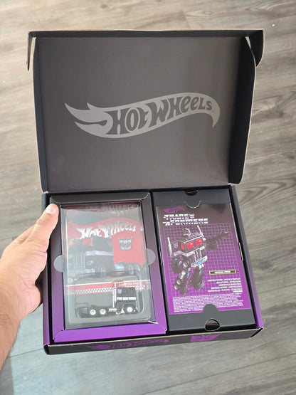 RLC Hot Wheels Transformers Nemesis Prime - Kinder Logs