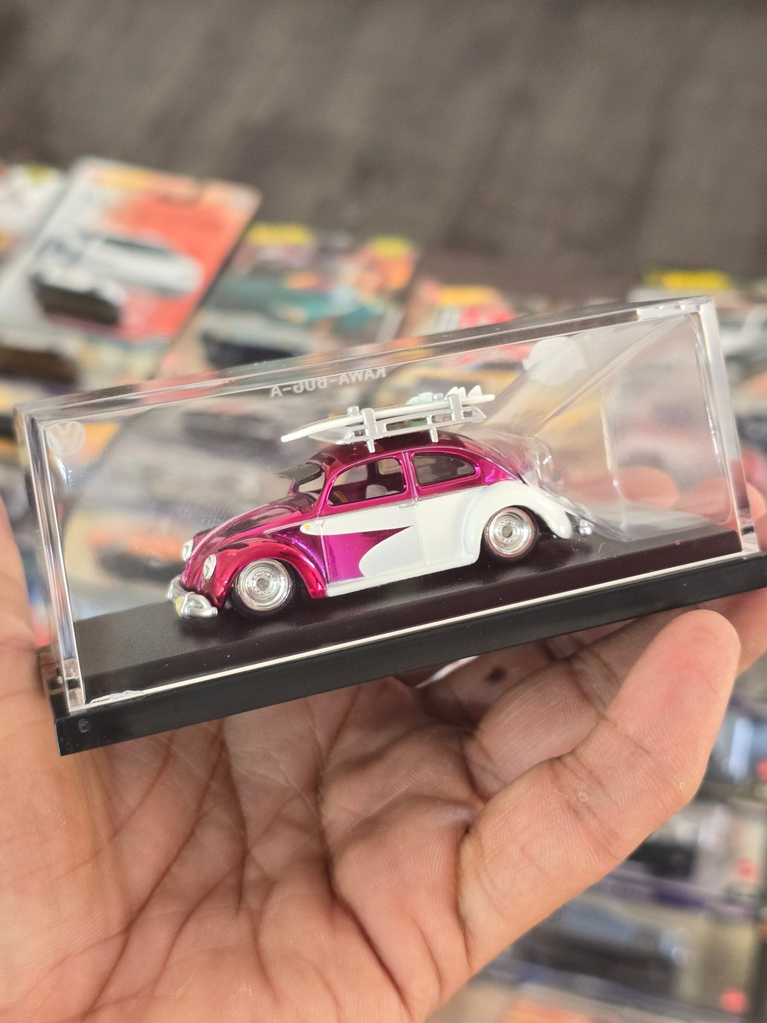 RLC Hot Wheels Volkswagen Kawa - Bug - A (Pink - White) - Kinder Logs