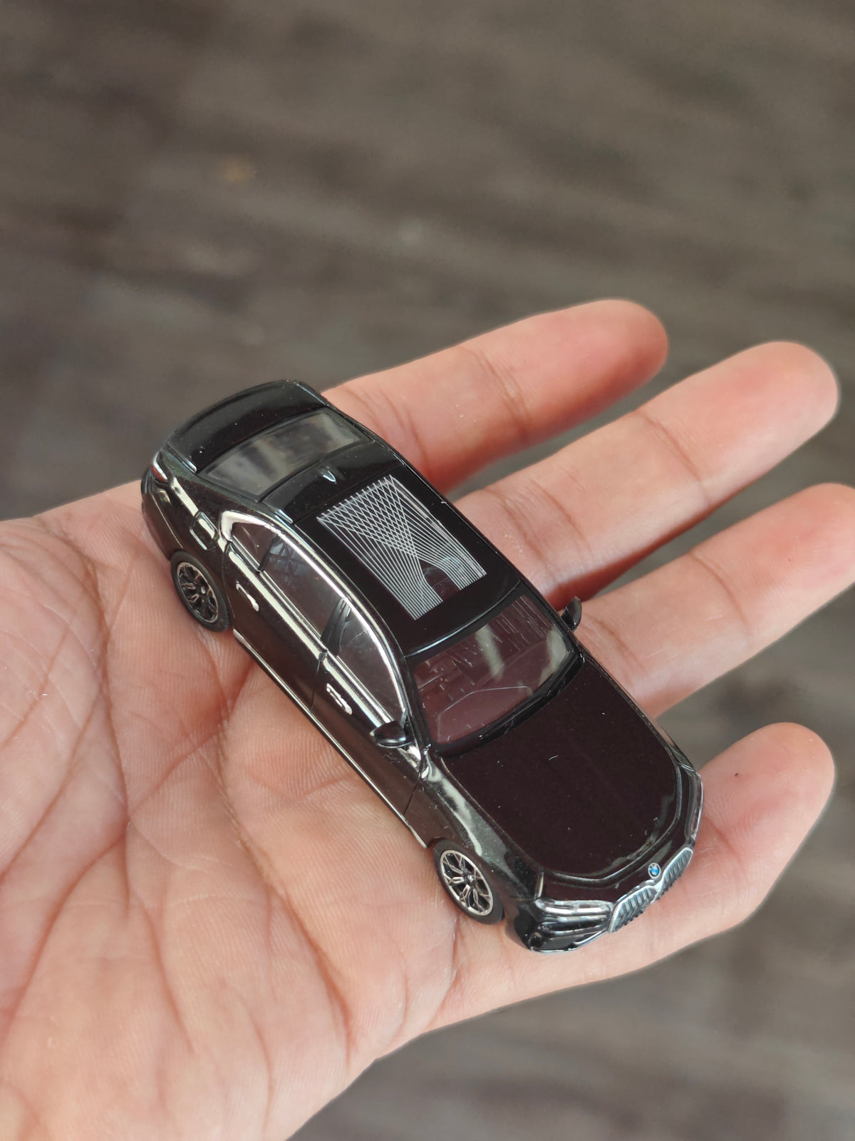 Mini GT BMW i7 xDrive60 - Black Sapphire (Open Box)