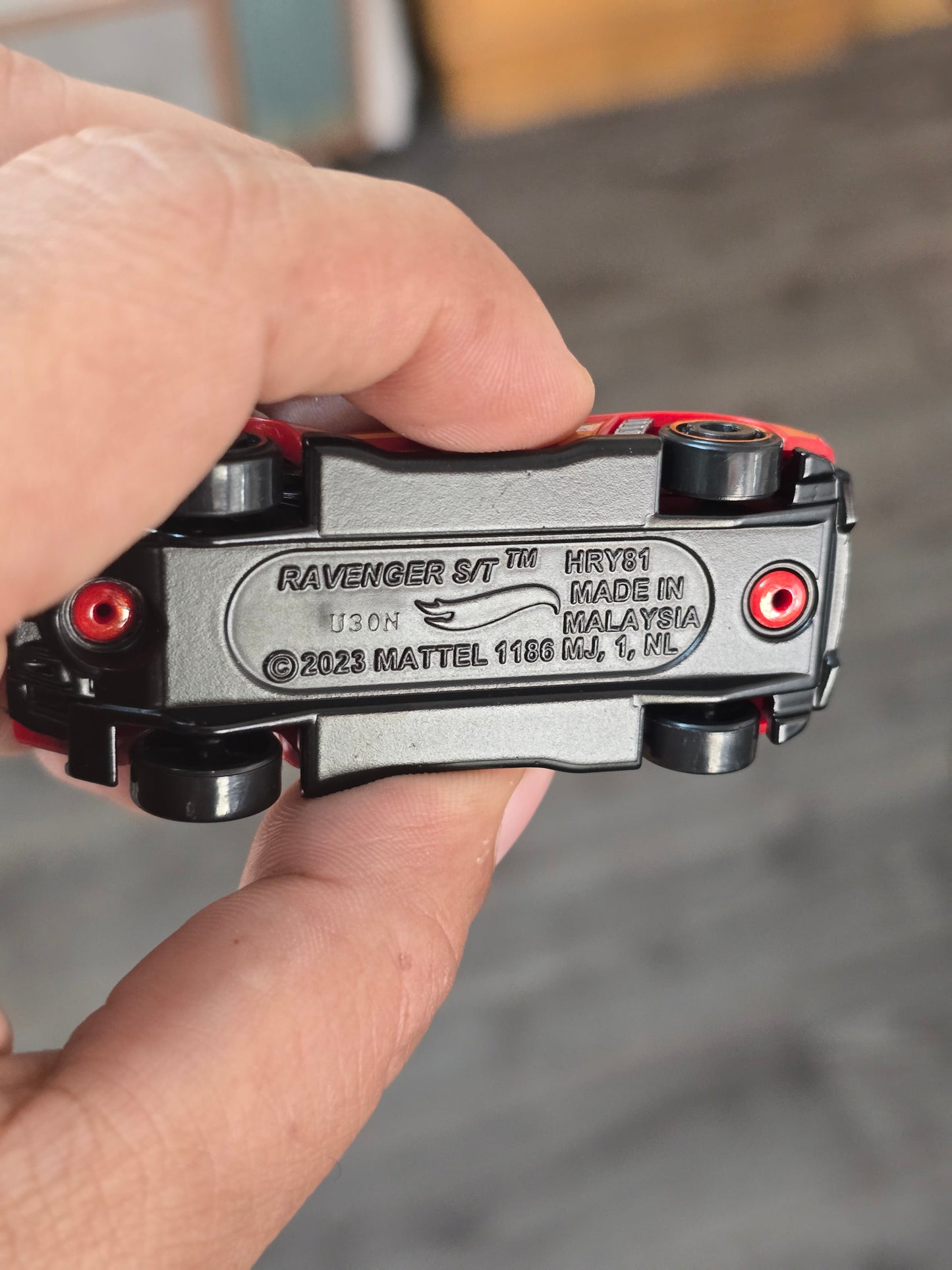 Hot Wheels Ravenger S/T - Red (Uncarded - New)