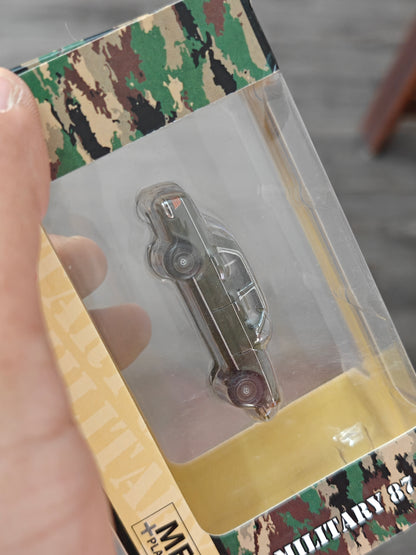 Schuco Mercedes-Benz W123 Military Green Edition