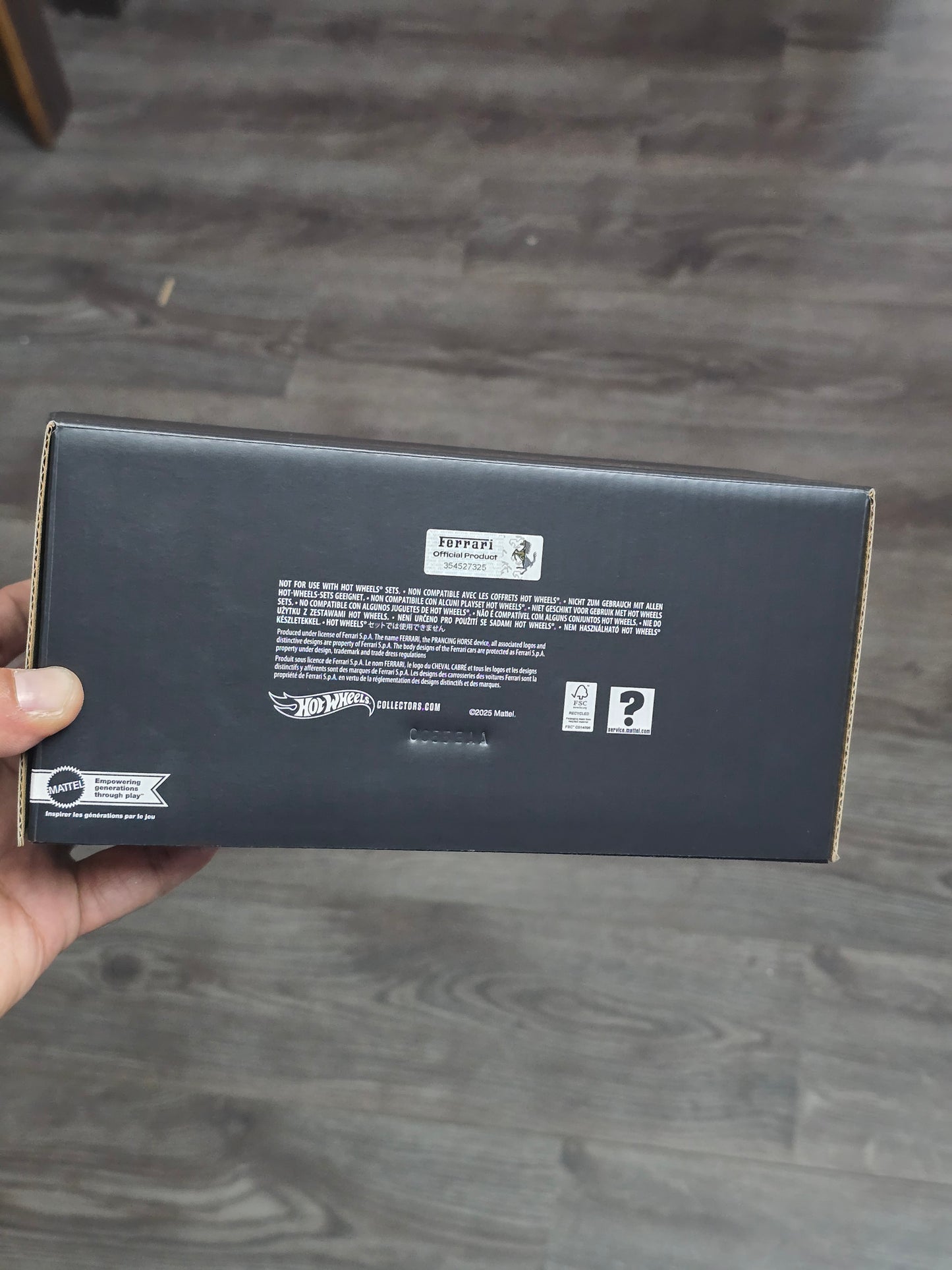 Hot Wheels x Ferrari Heritage Set - The Ultimate Ferrari Dream Garage