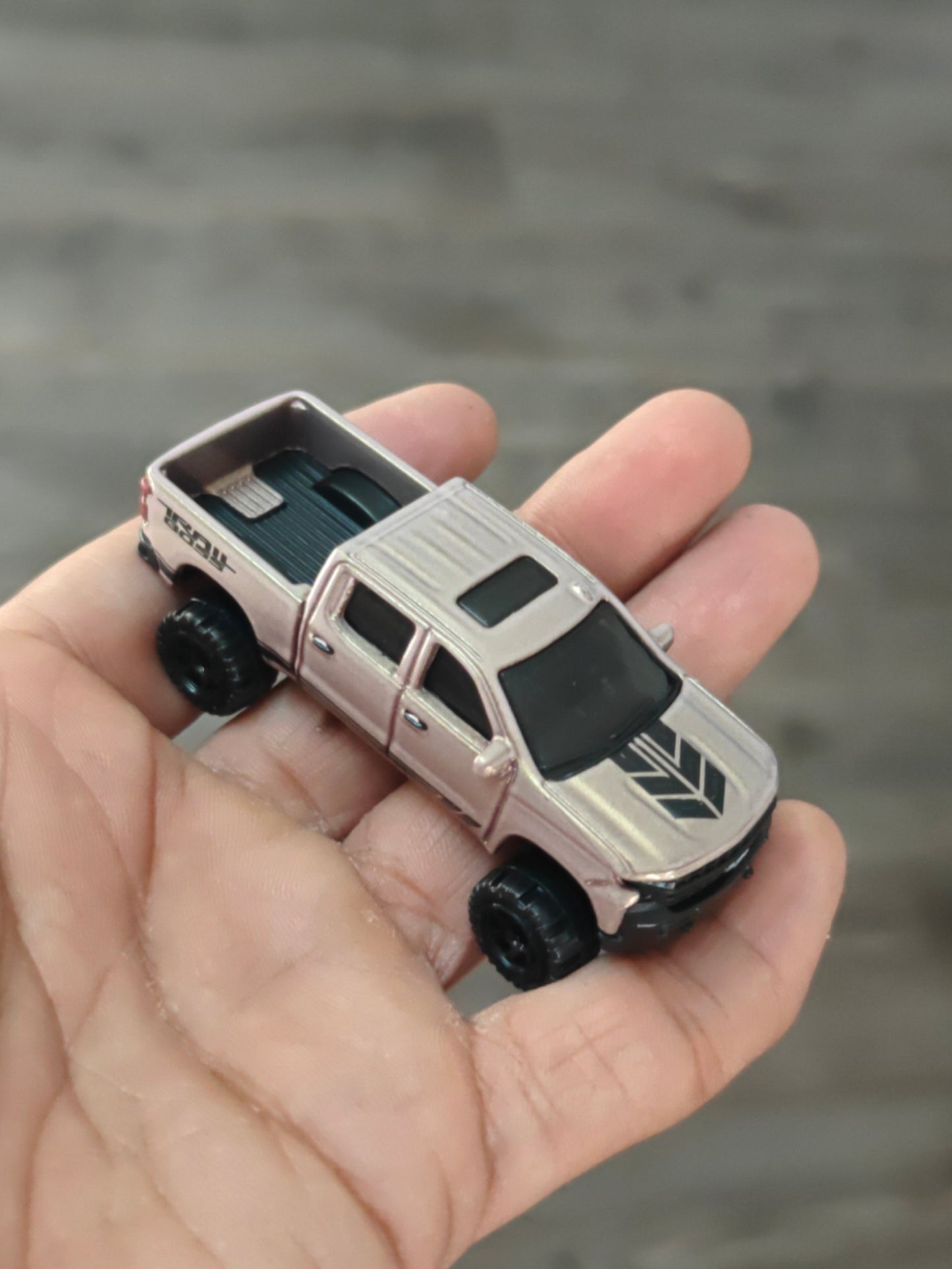 Silver Series Hot Wheels 2019 Chevrolet Silverado Trail Boss LT (Uncarded)