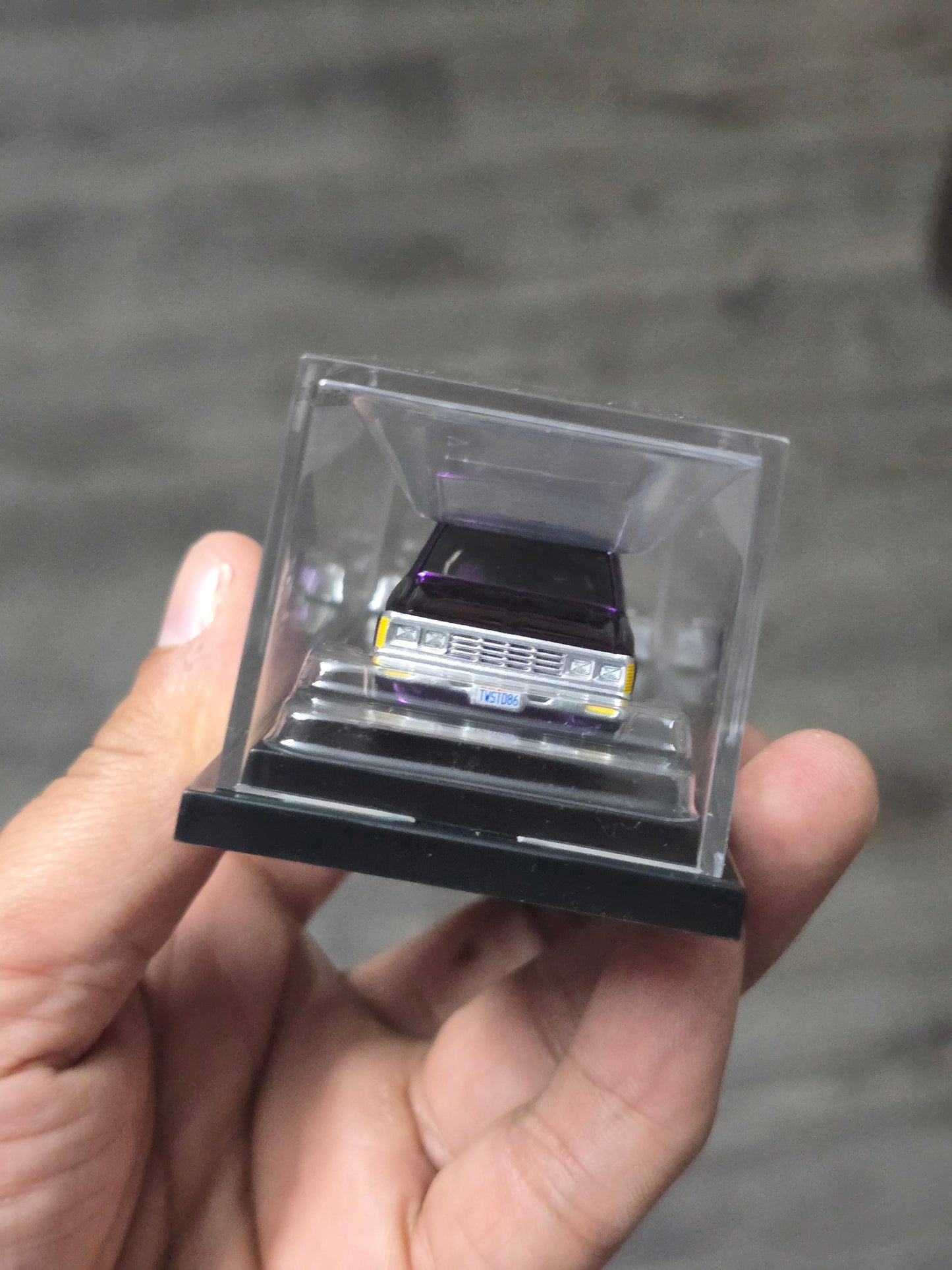 RLC Hot Wheels 1986 Nissan 720 King Cab (Spectraflame Dark Purple)