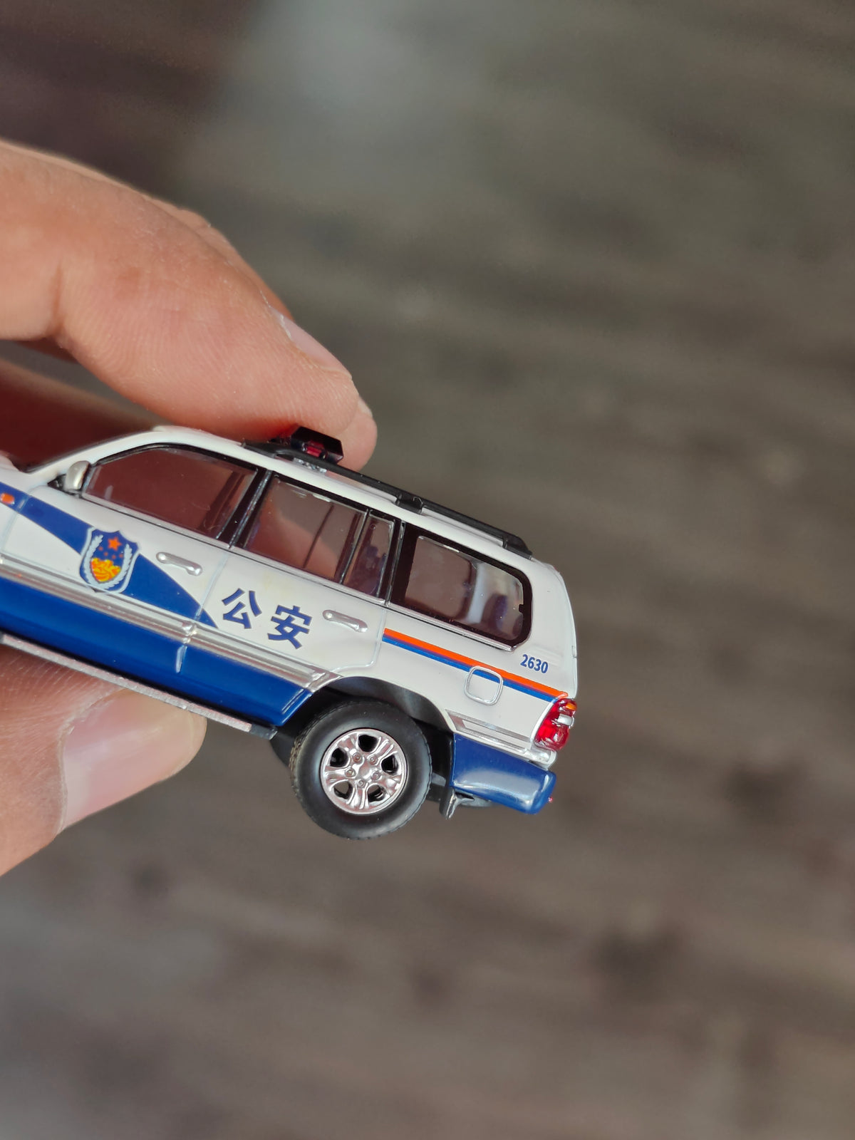 XCar Toys Toyota Land Cruiser Police - J100 Series (Open Box)